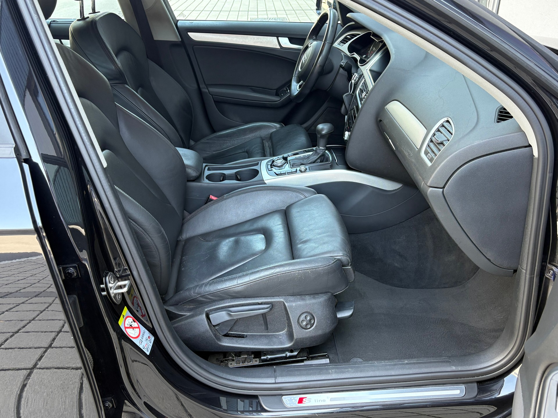AUDI A4 Avant 2.0 TDI multitronic Frisch ab MFK erst 78000km aus 1.Hand-image-11
