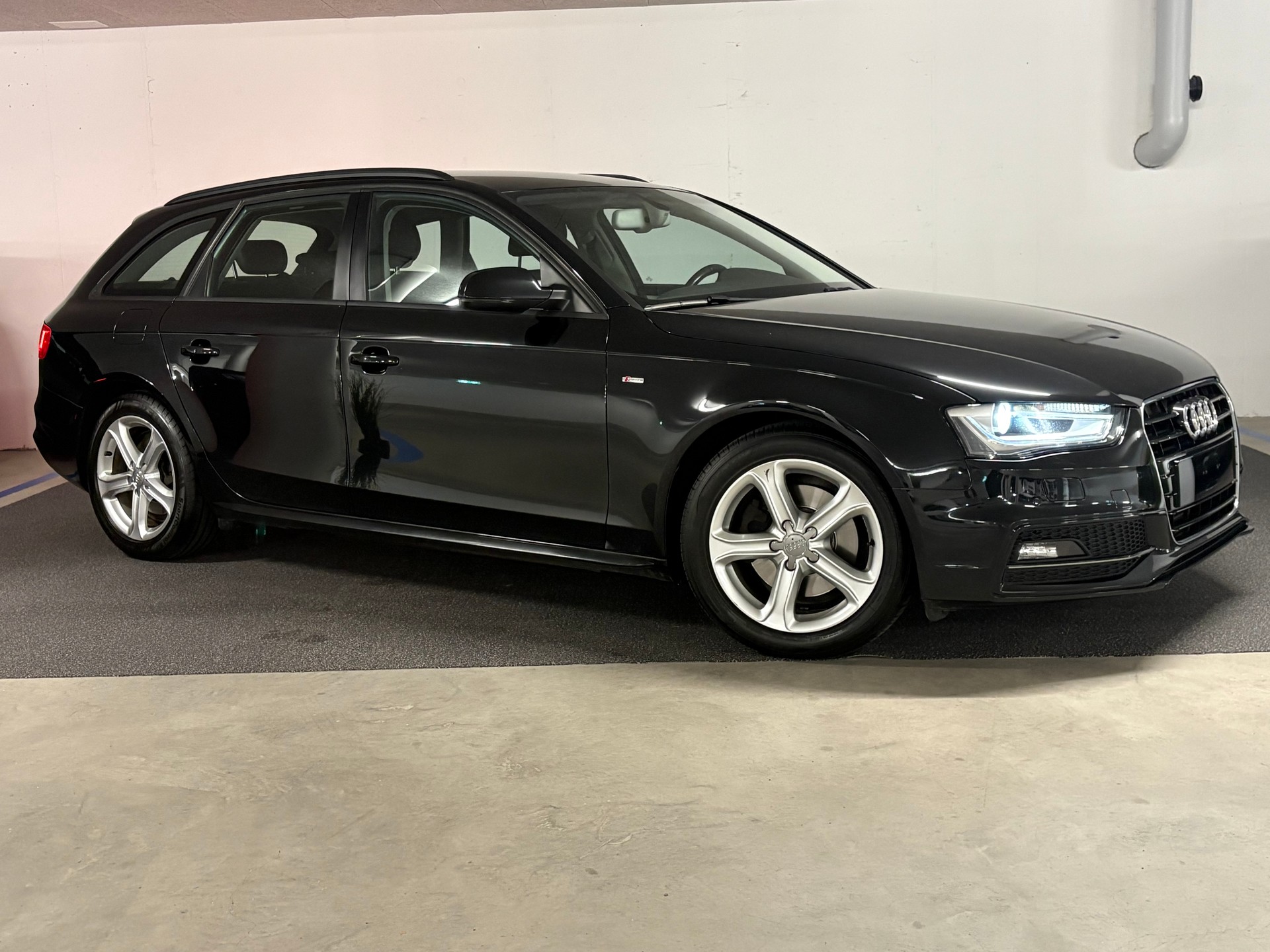 AUDI A4 Avant 2.0 TDI multitronic Frisch ab MFK erst 78000km aus 1.Hand-image-4