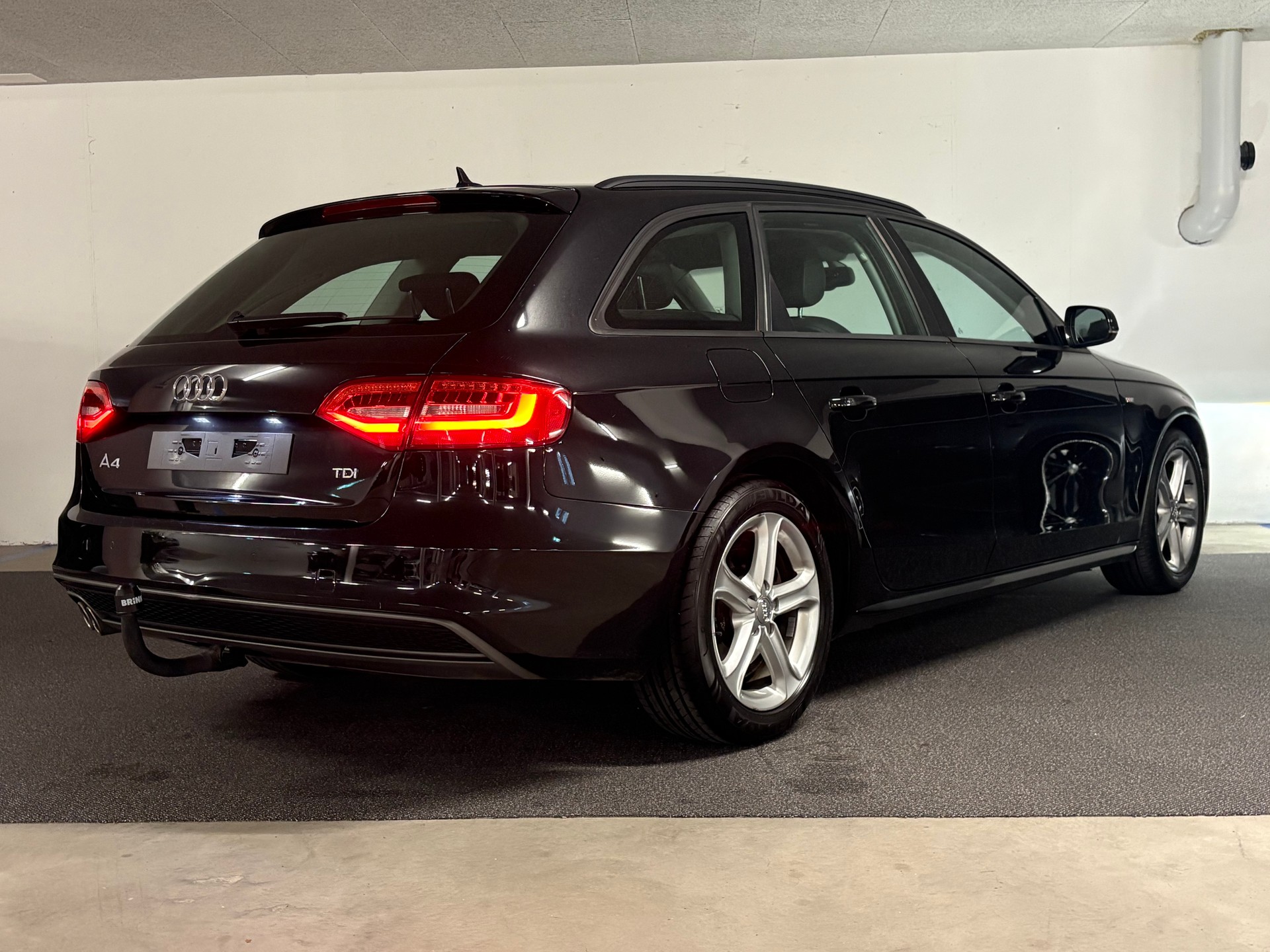 AUDI A4 Avant 2.0 TDI multitronic Frisch ab MFK erst 78000km aus 1.Hand-image-3