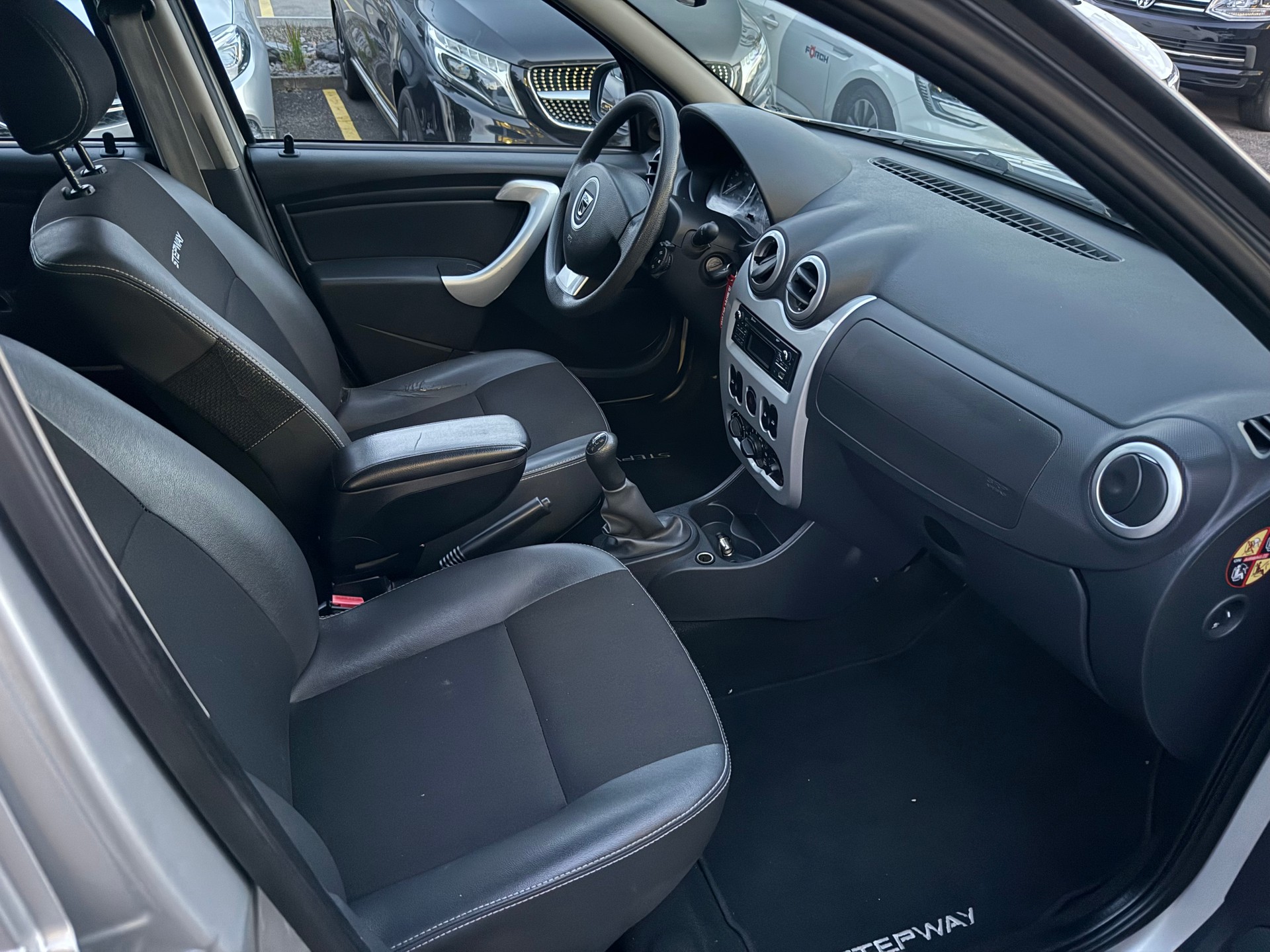DACIA Sandero 1.6 Stepway-image-7