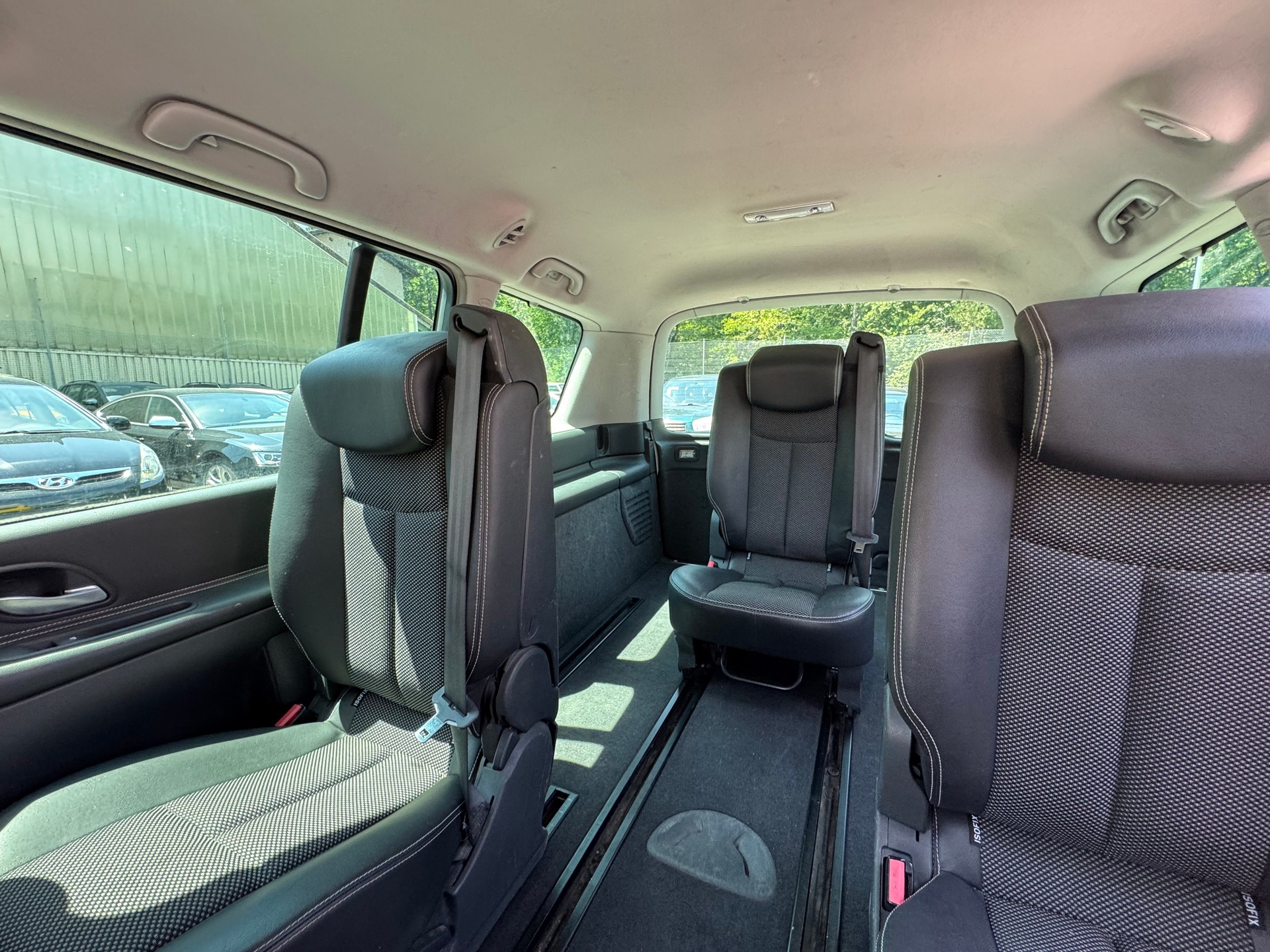 RENAULT Grand Espace 2.0 dCi Dynamique-image-12