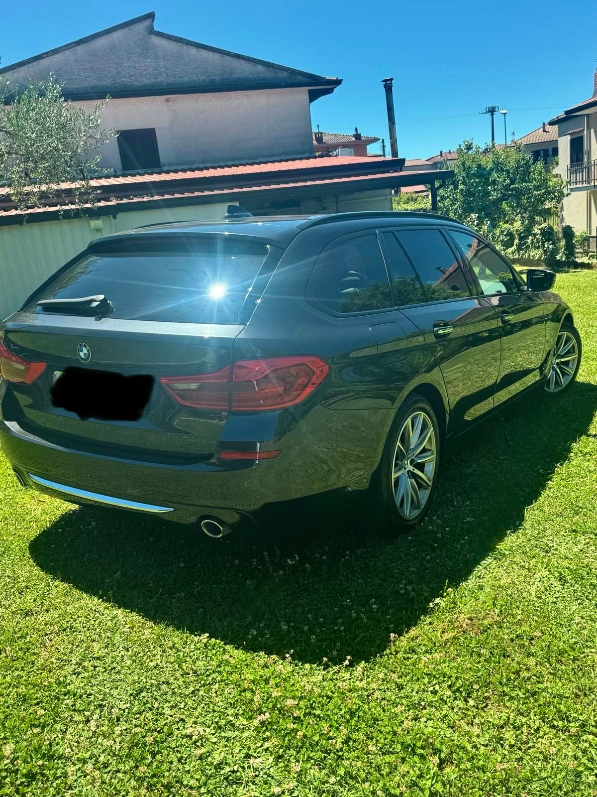 BMW 520d xDrive-image-1