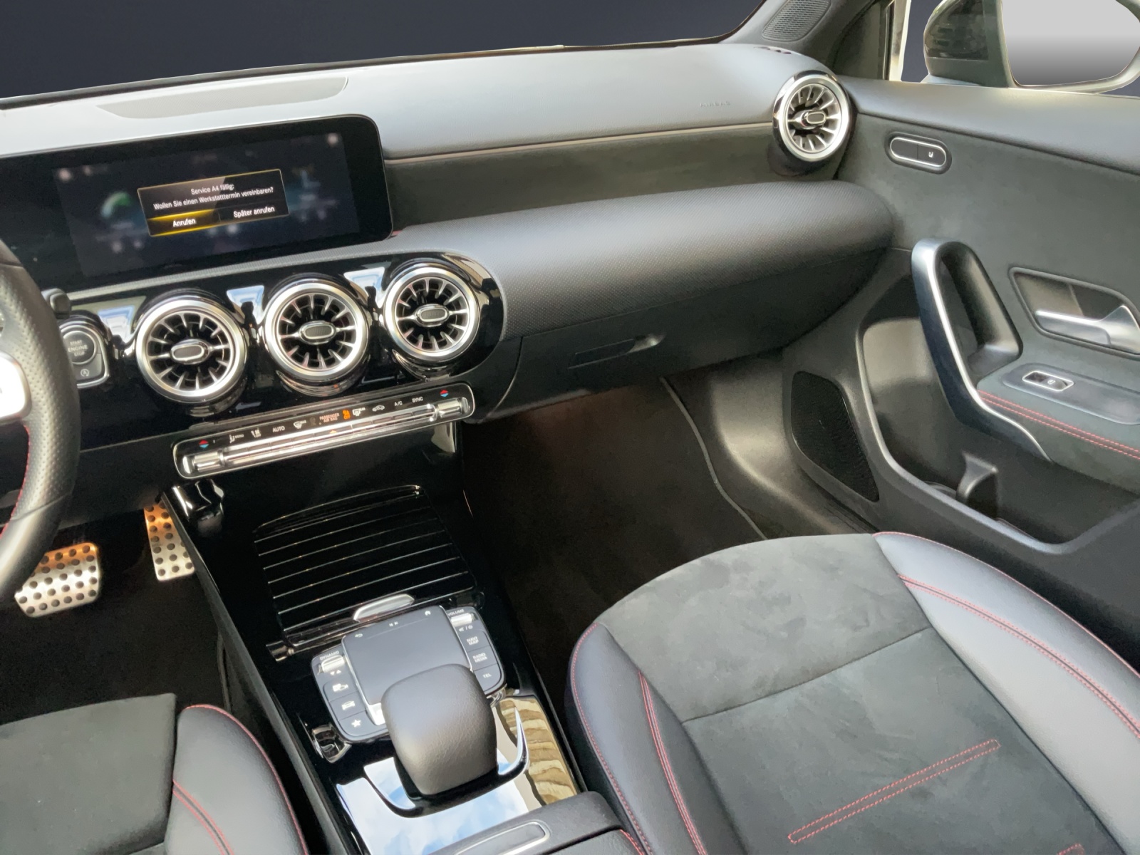MERCEDES-BENZ A 180-image-14