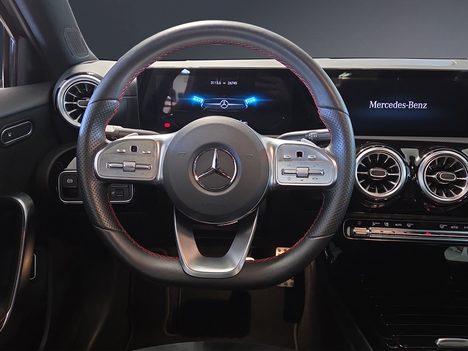 MERCEDES-BENZ A 180-image-12