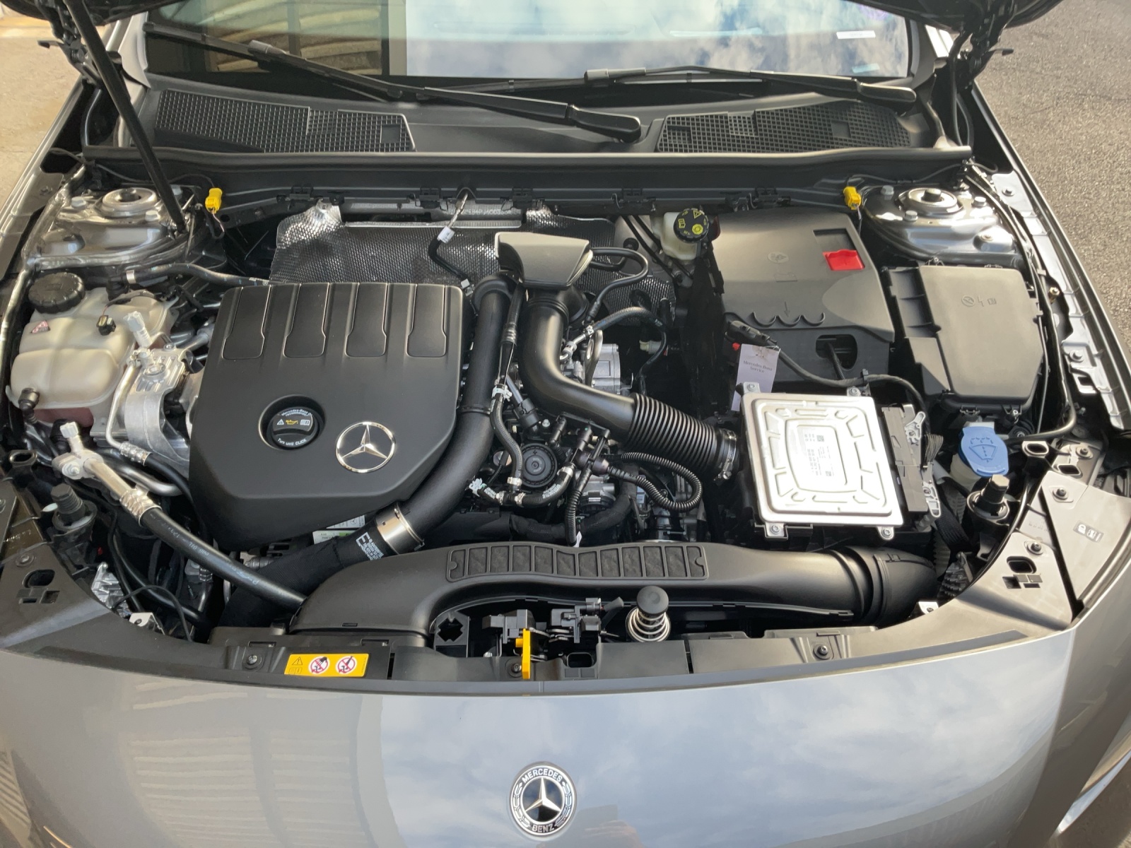 MERCEDES-BENZ A 180-image-18