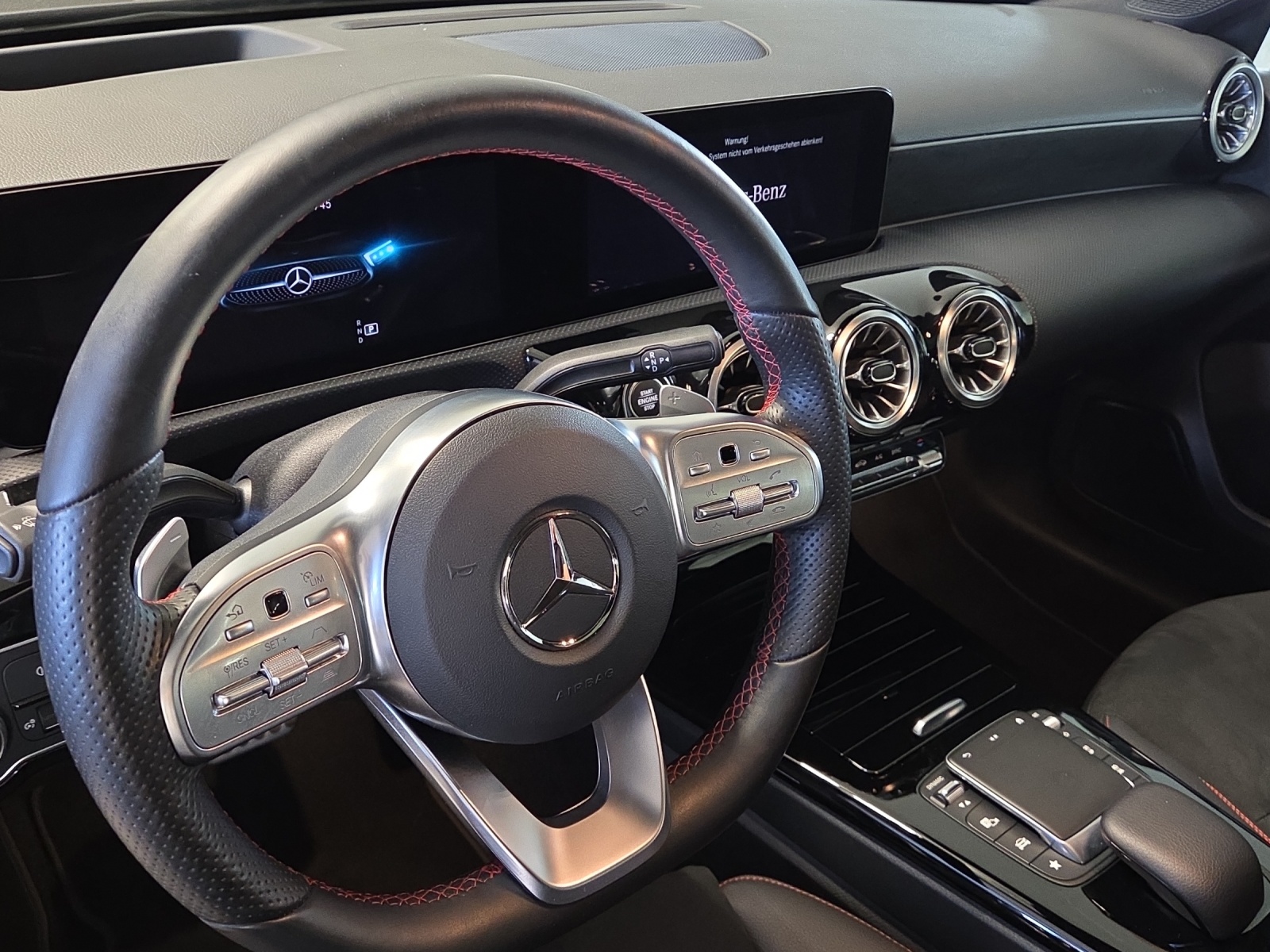 MERCEDES-BENZ A 180-image-13