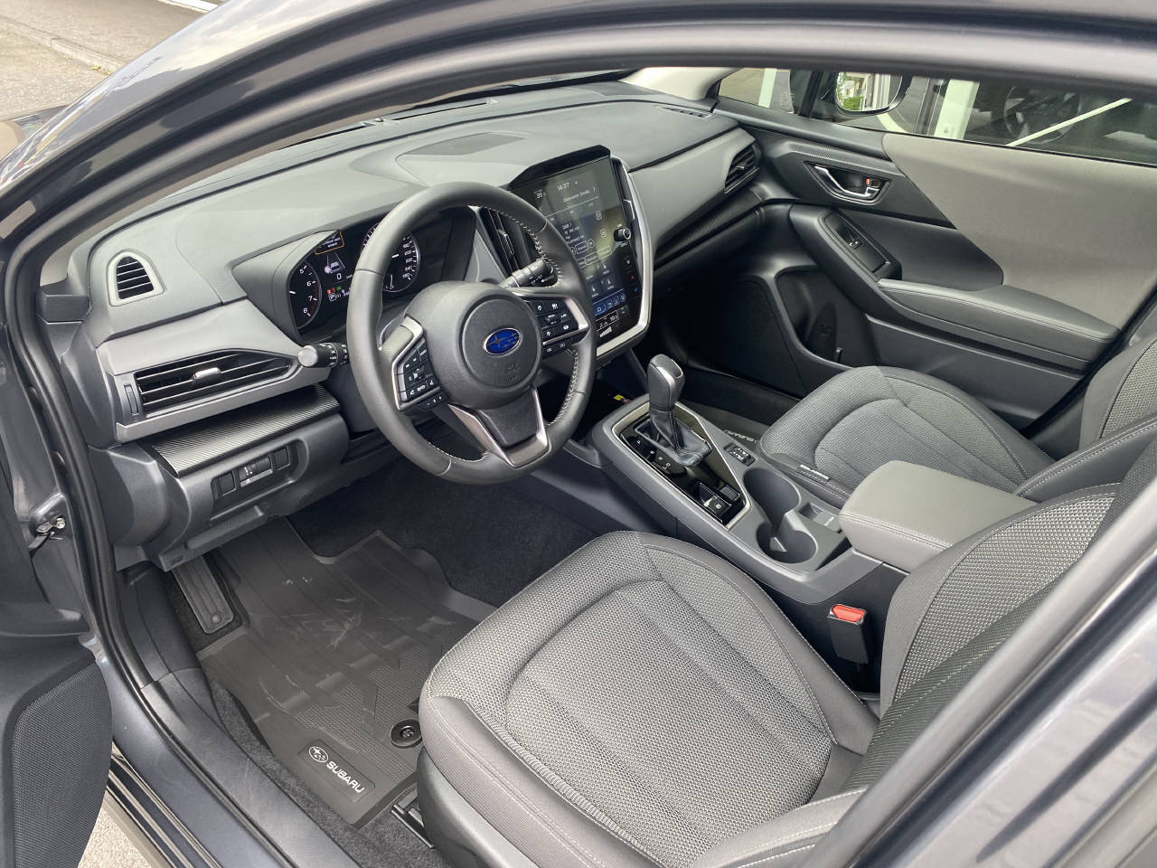 SUBARU Crosstrek 2.0i e-Boxer Swiss Plus-image-3