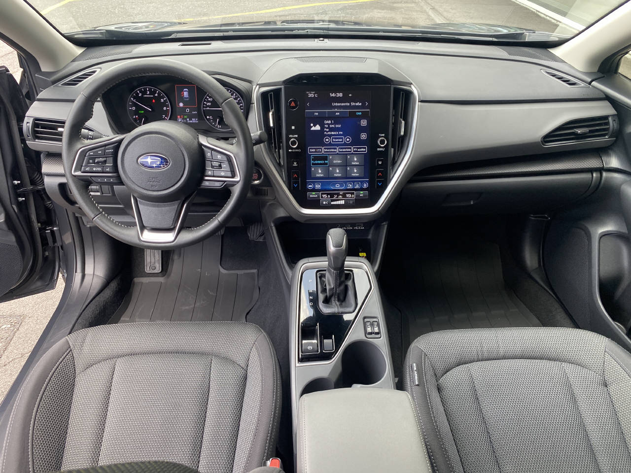 SUBARU Crosstrek 2.0i e-Boxer Swiss Plus-image-5