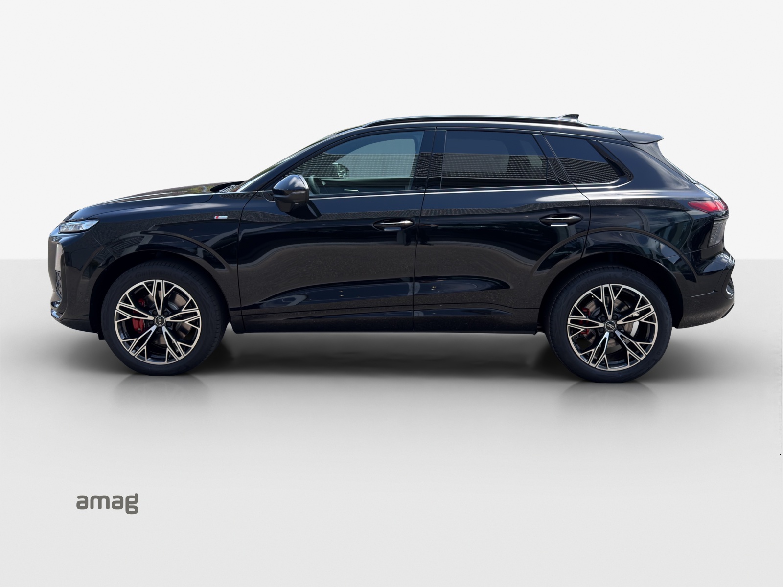 AUDI Q3 SUV TFSI quattro 195 kW S tronic-image-1
