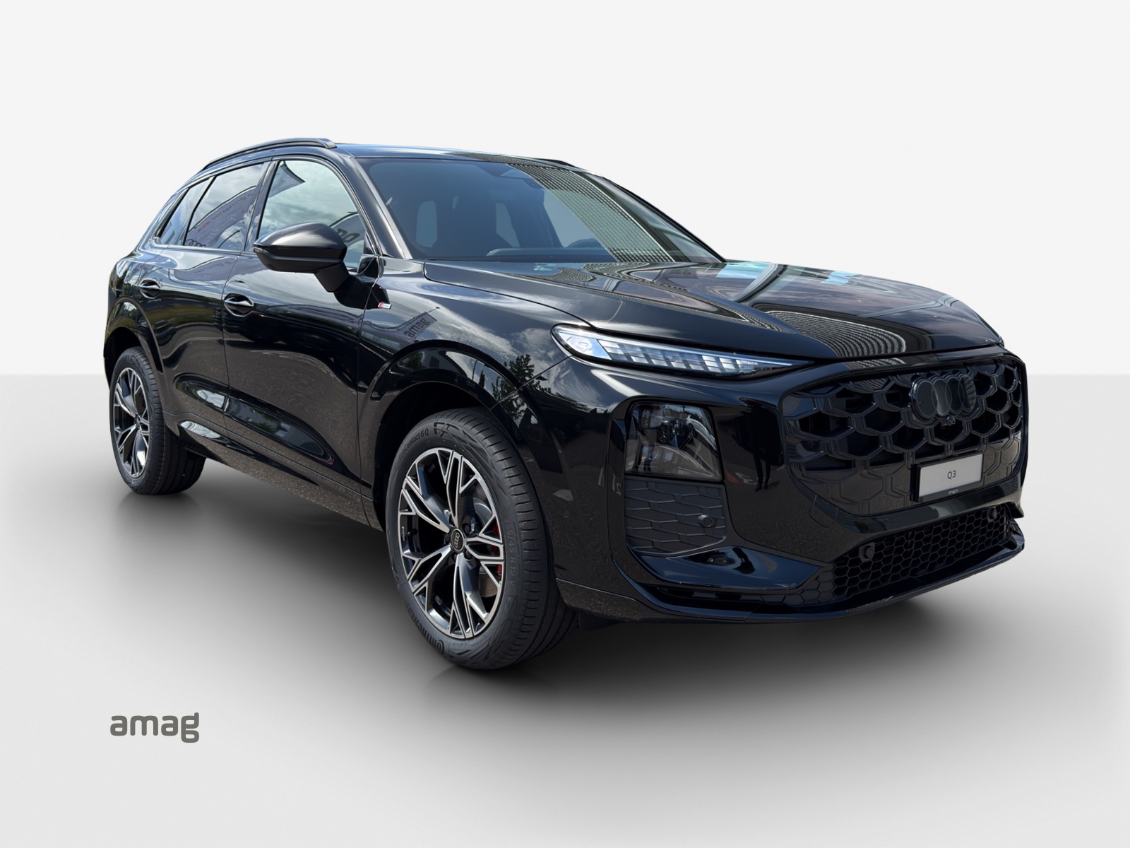 AUDI Q3 SUV TFSI quattro 195 kW S tronic-image-5