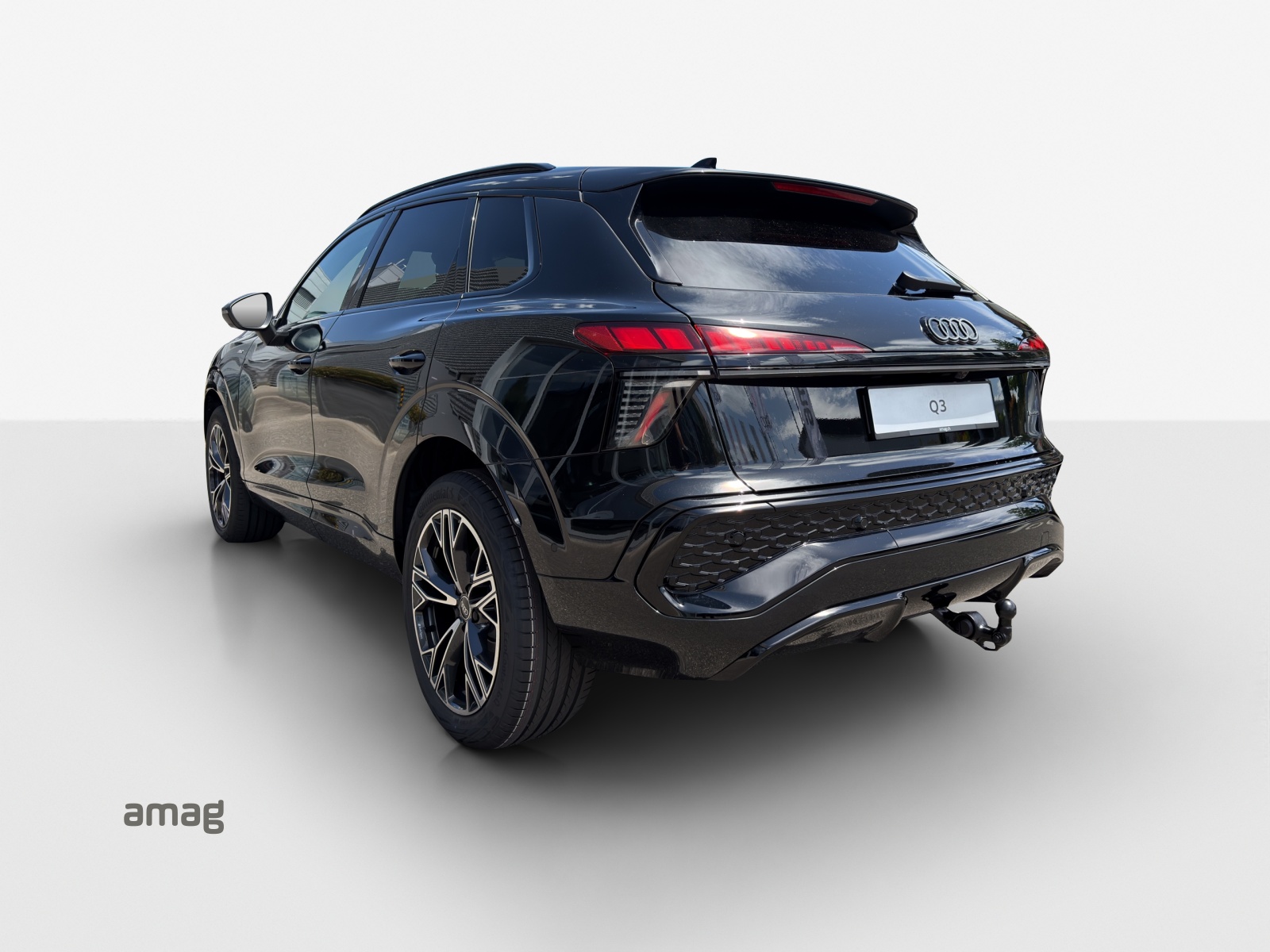 AUDI Q3 SUV TFSI quattro 195 kW S tronic-image-14