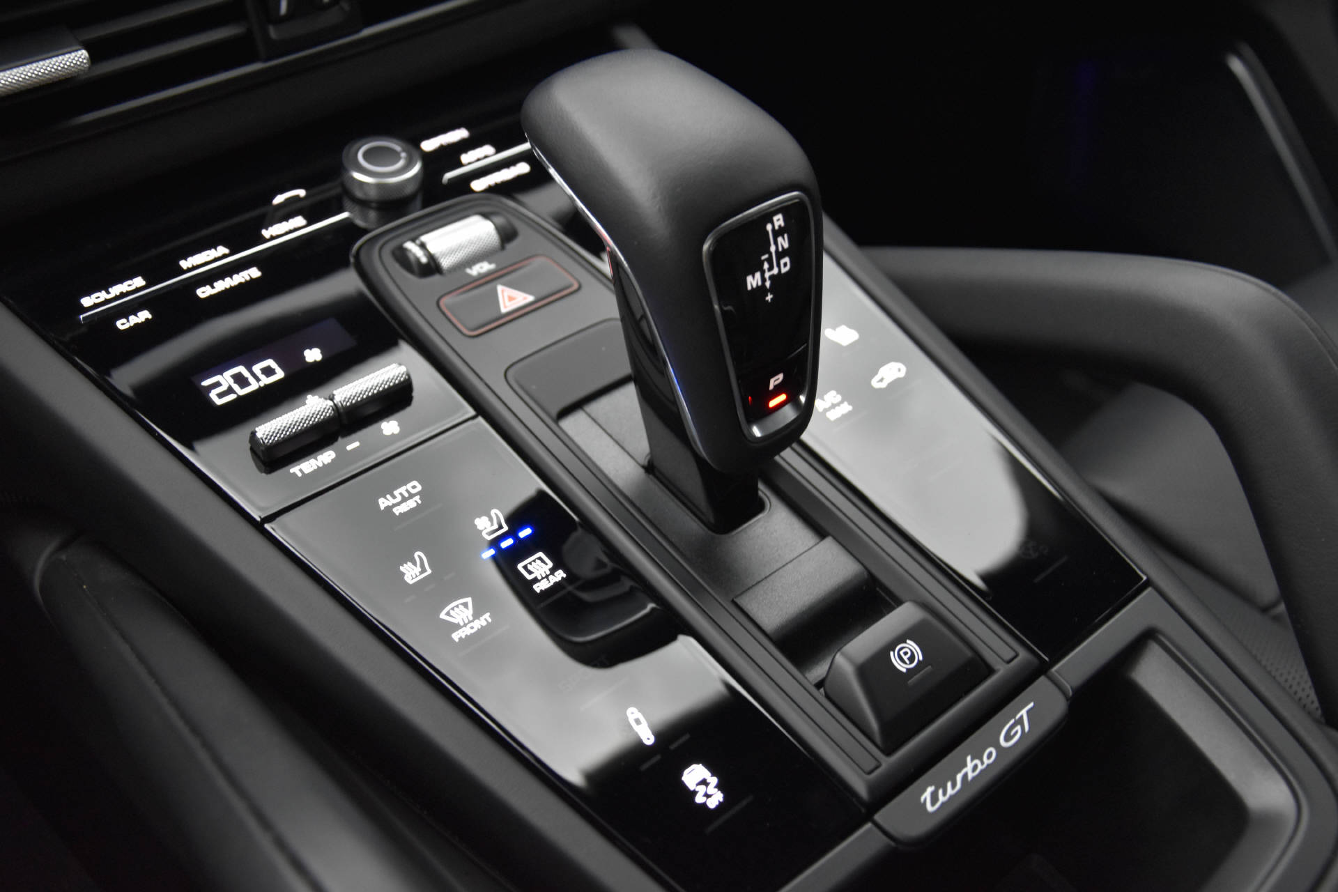 PORSCHE Cayenne Turbo GT-image-14