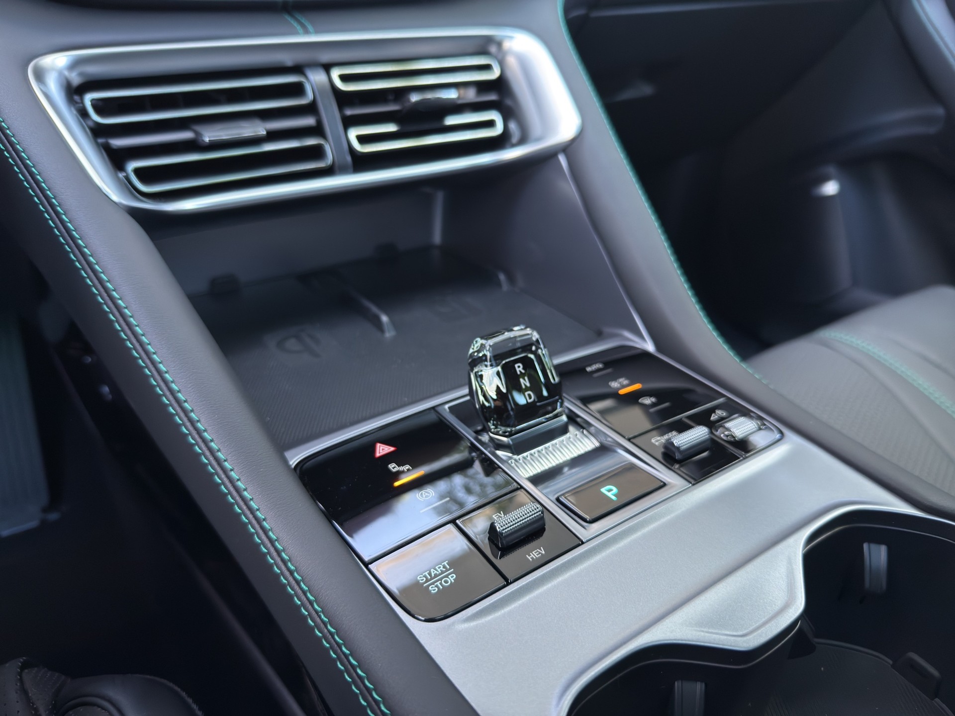 BYD Seal U DM-i Design AWD-image-13