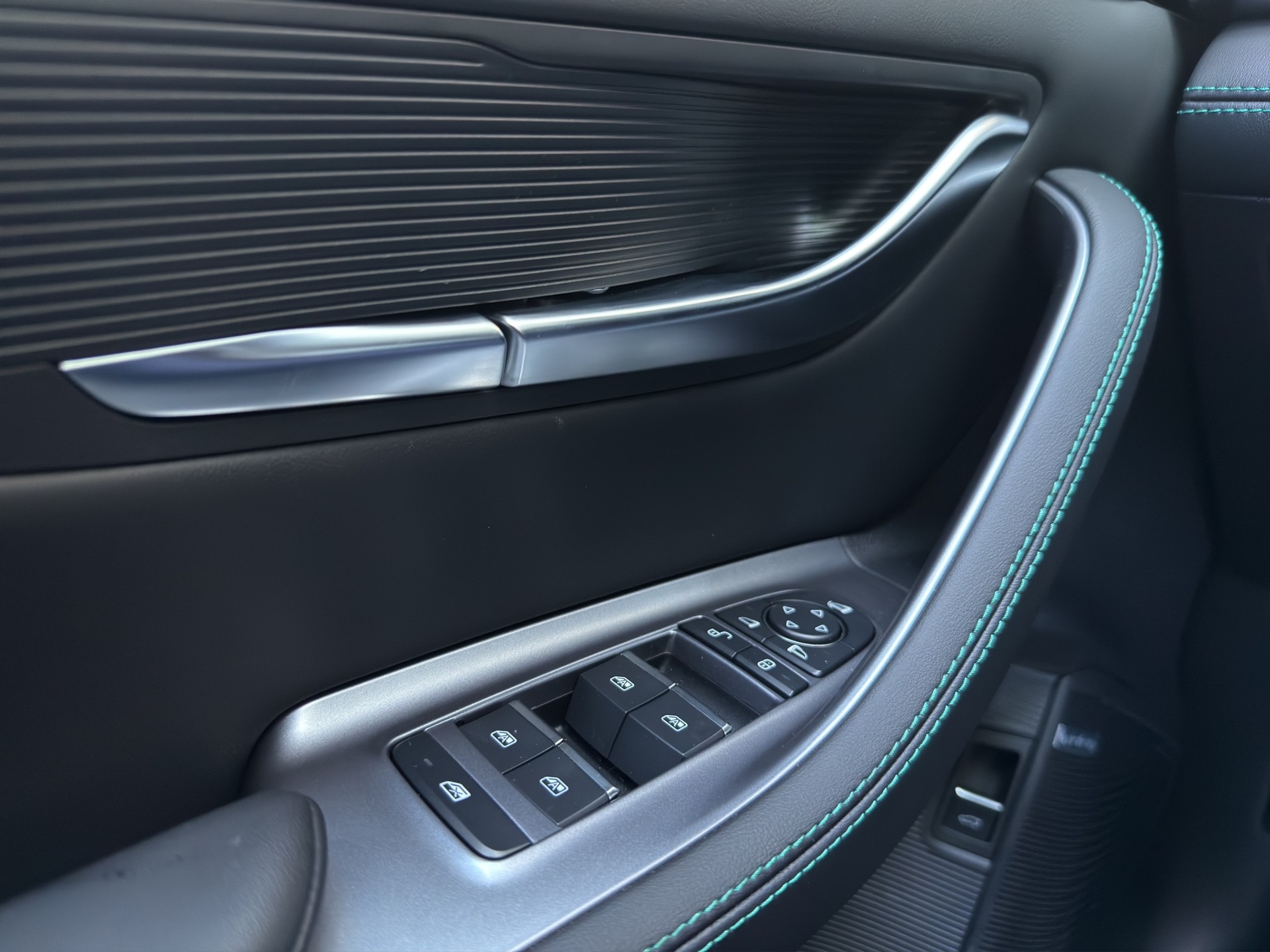 BYD Seal U DM-i Design AWD-image-15