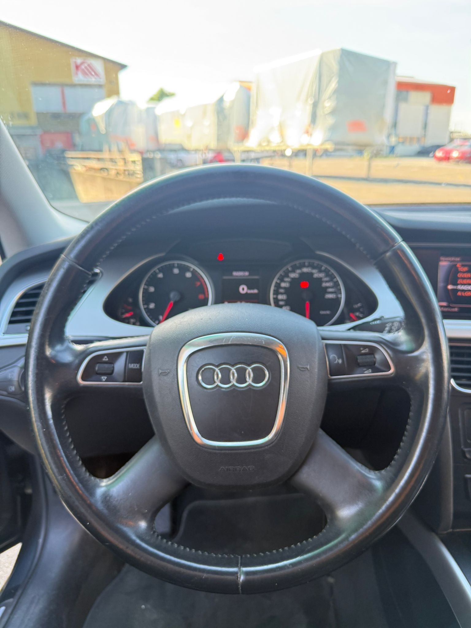 AUDI A4 Avant 2.0 TFSI-image-10