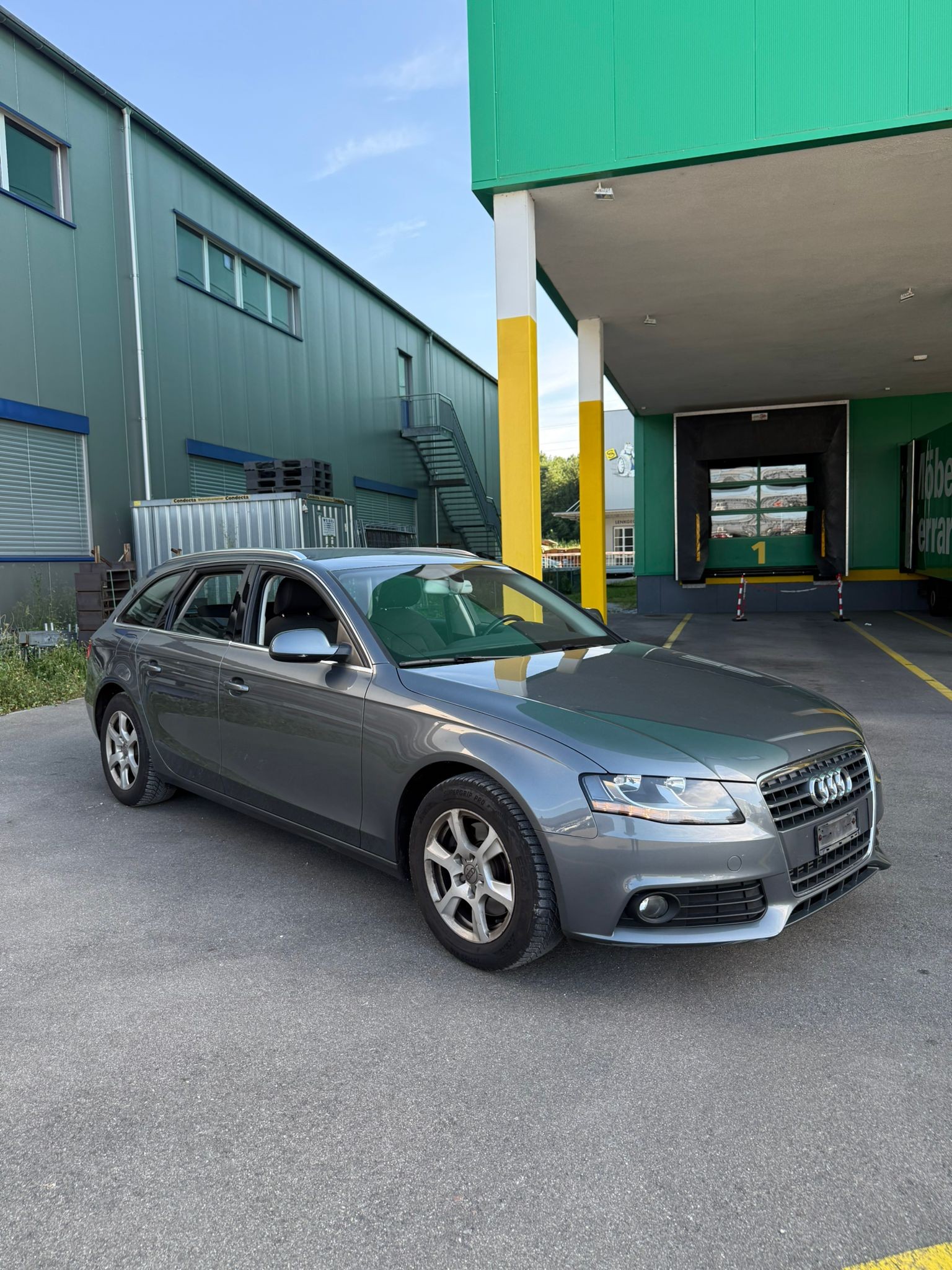 AUDI A4 Avant 2.0 TFSI-image-0