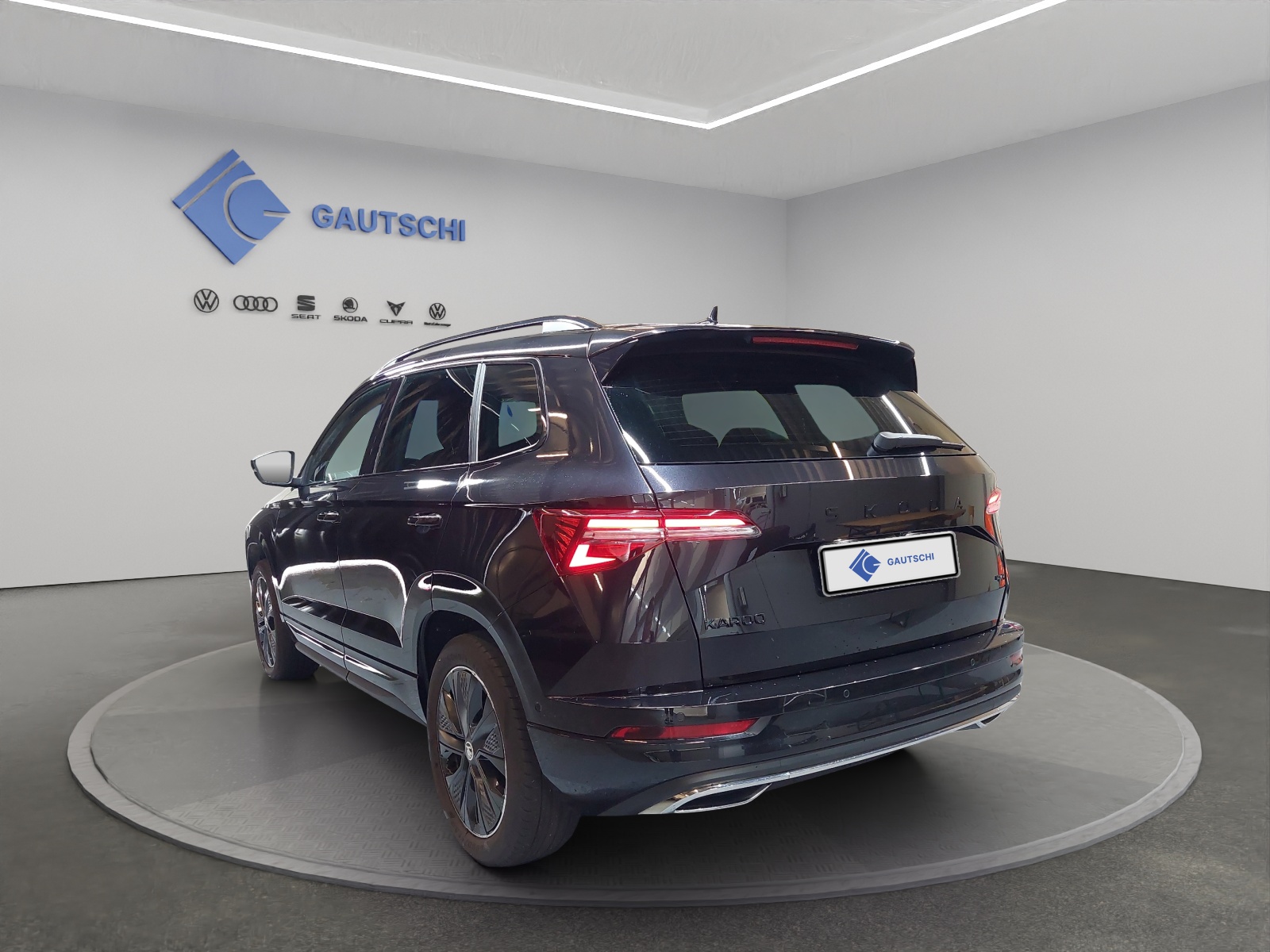 SKODA Karoq 2.0 TSI SportLine 4x4 DSG-image-2