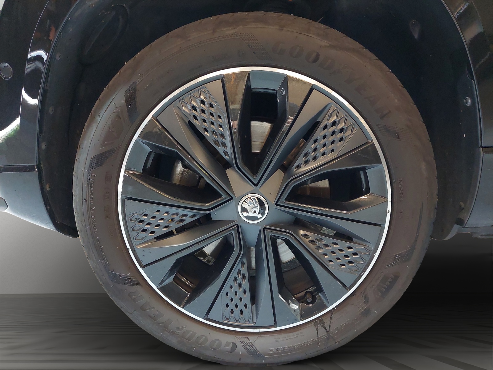 SKODA Karoq 2.0 TSI SportLine 4x4 DSG-image-12