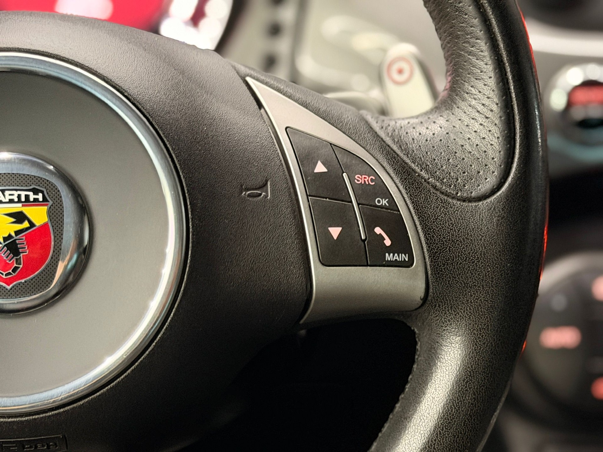 FIAT 595 1.4 16V Turbo Abarth Turismo Dualogic-image-12