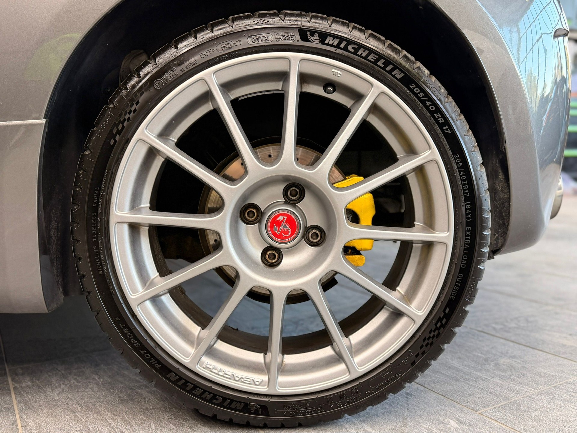 FIAT 595 1.4 16V Turbo Abarth Turismo Dualogic-image-17