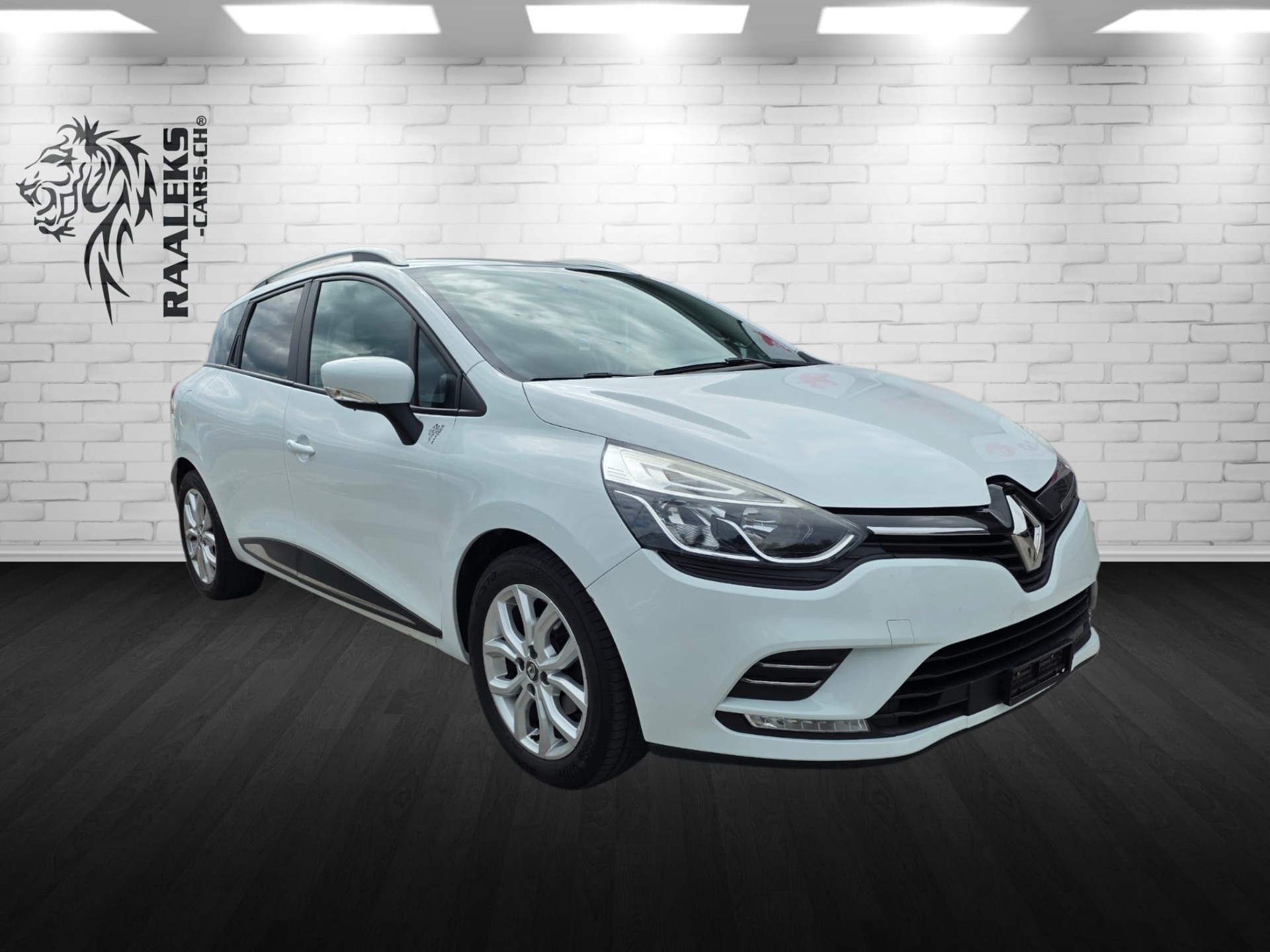 RENAULT Clio Grandtour 1.2 16V T Zen-image-1