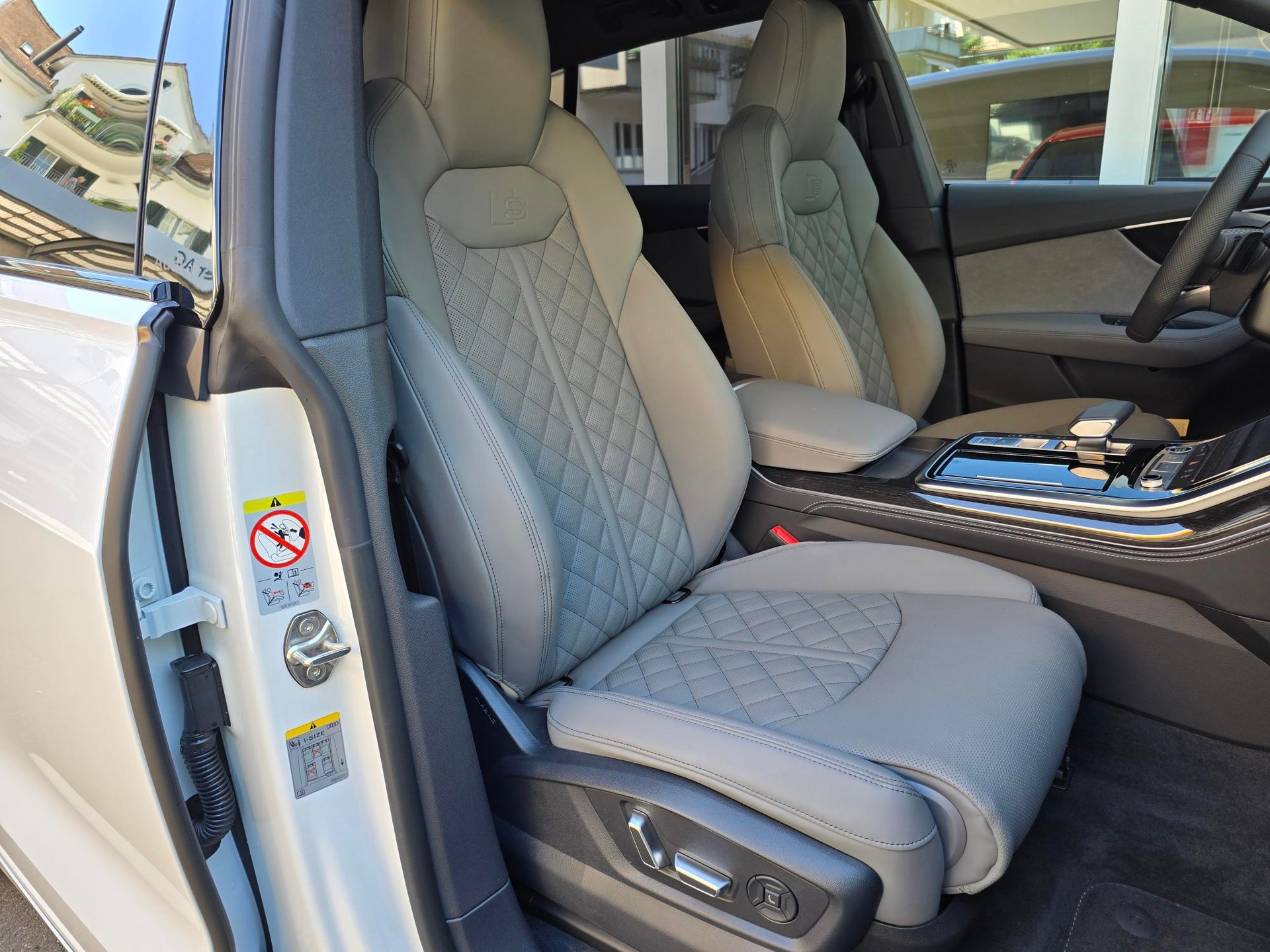 AUDI Q8 TFSI quattro 250 kW tiptronic-image-7