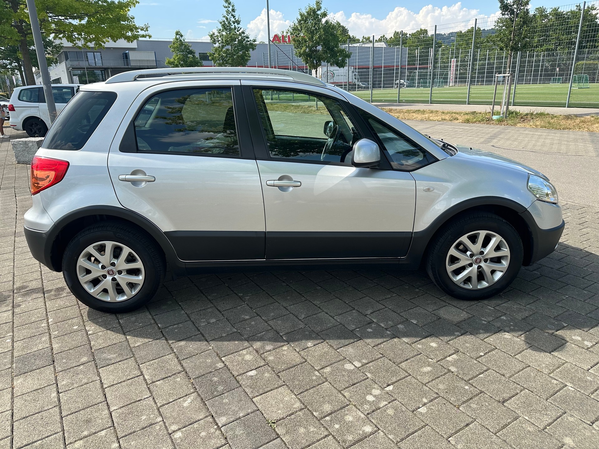 FIAT Sedici 1.6 4WD Emotion-image-3