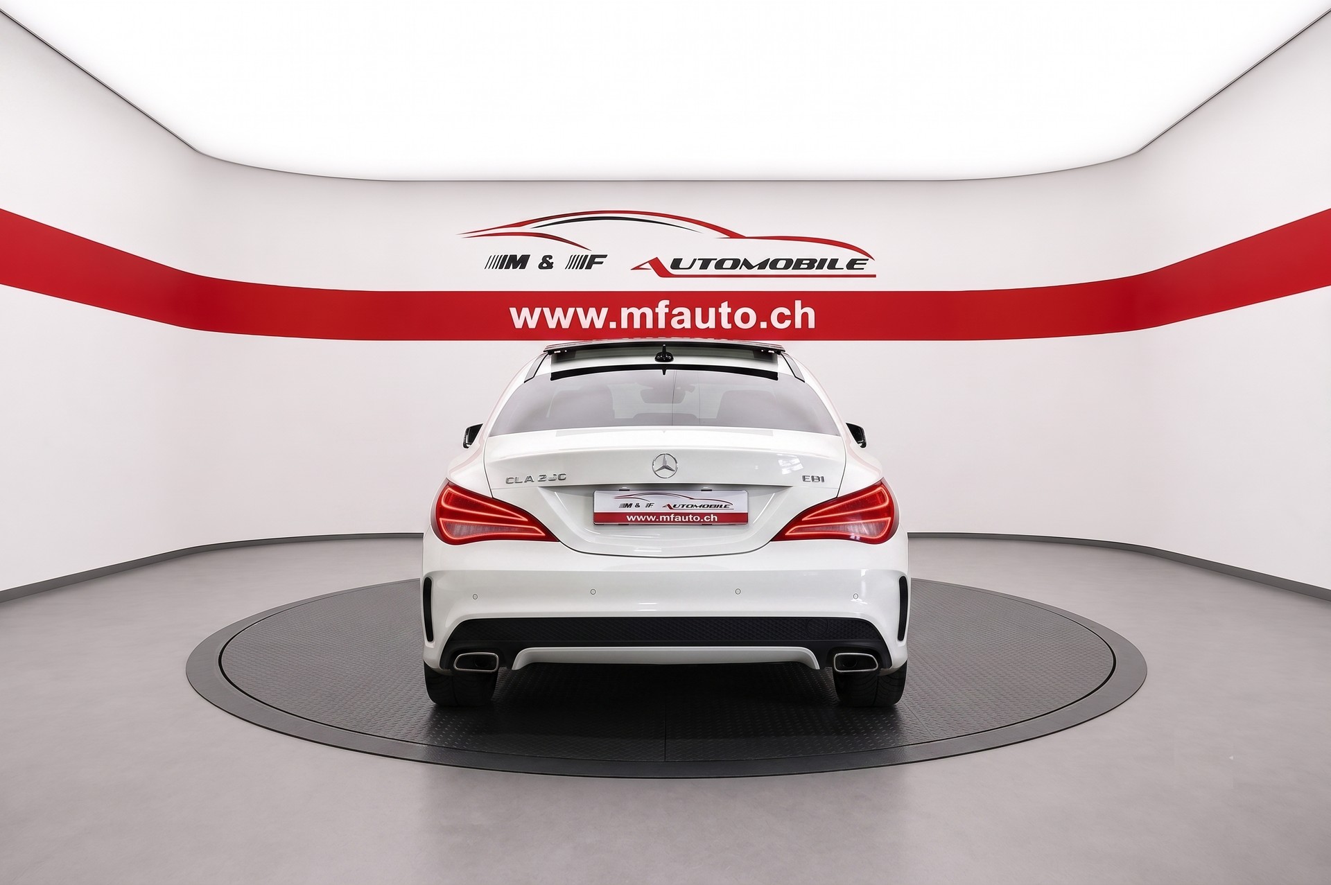 MERCEDES-BENZ CLA 220 CDI AMG Line-image-4