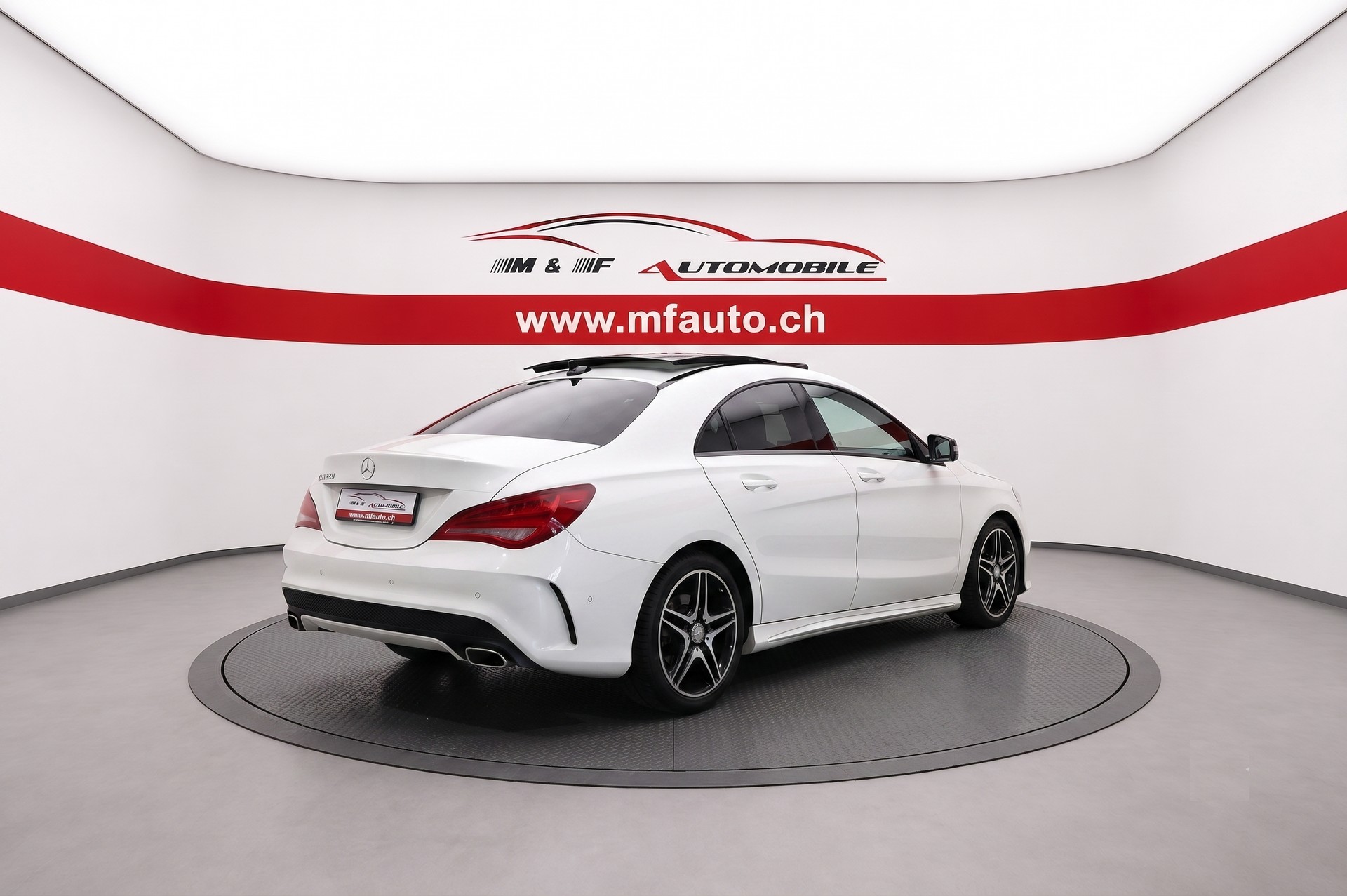 MERCEDES-BENZ CLA 220 CDI AMG Line-image-5