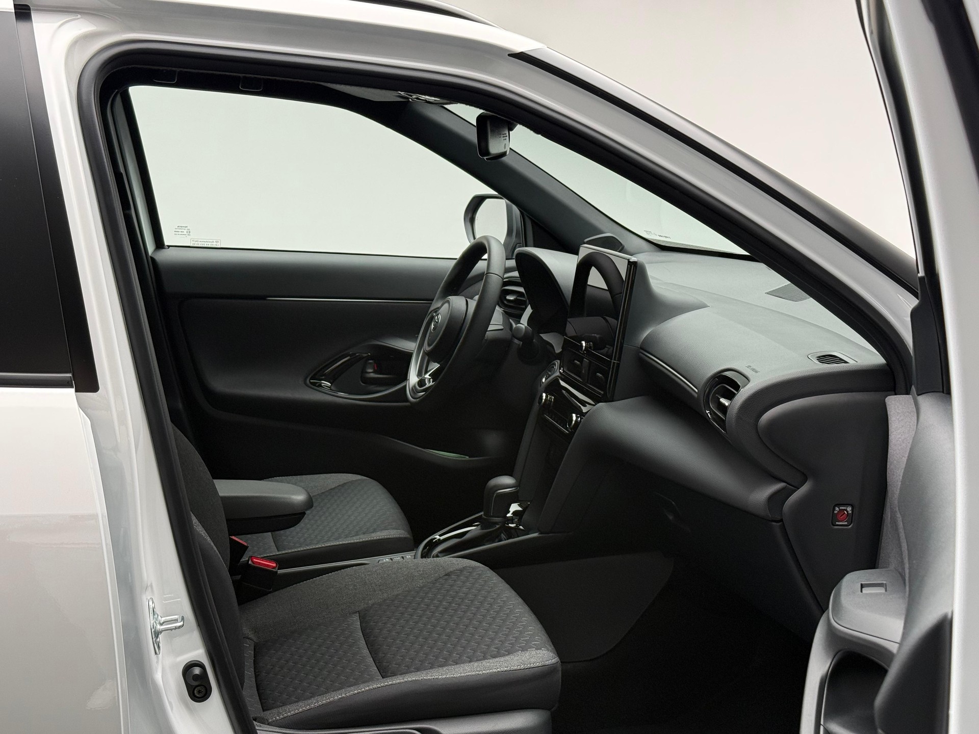 TOYOTA Yaris Cross 1.5 VVT-i HSD Trend-image-8