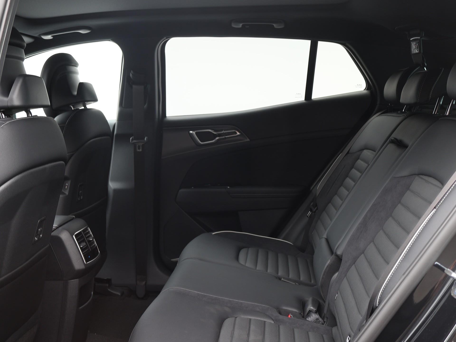 KIA Sportage 1.6 T-GDi PHEV GT-Line-image-3