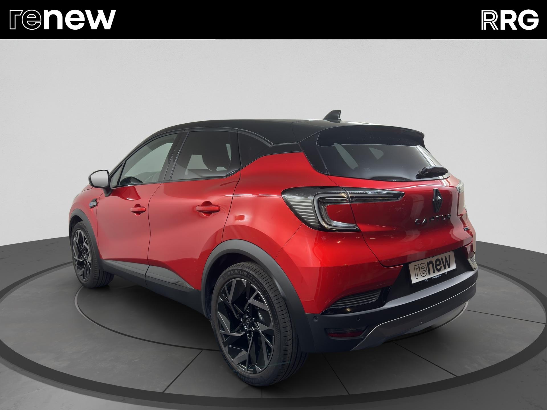 RENAULT Captur 1.6 E-Tech 145 Esprit Alpine DHT-image-4