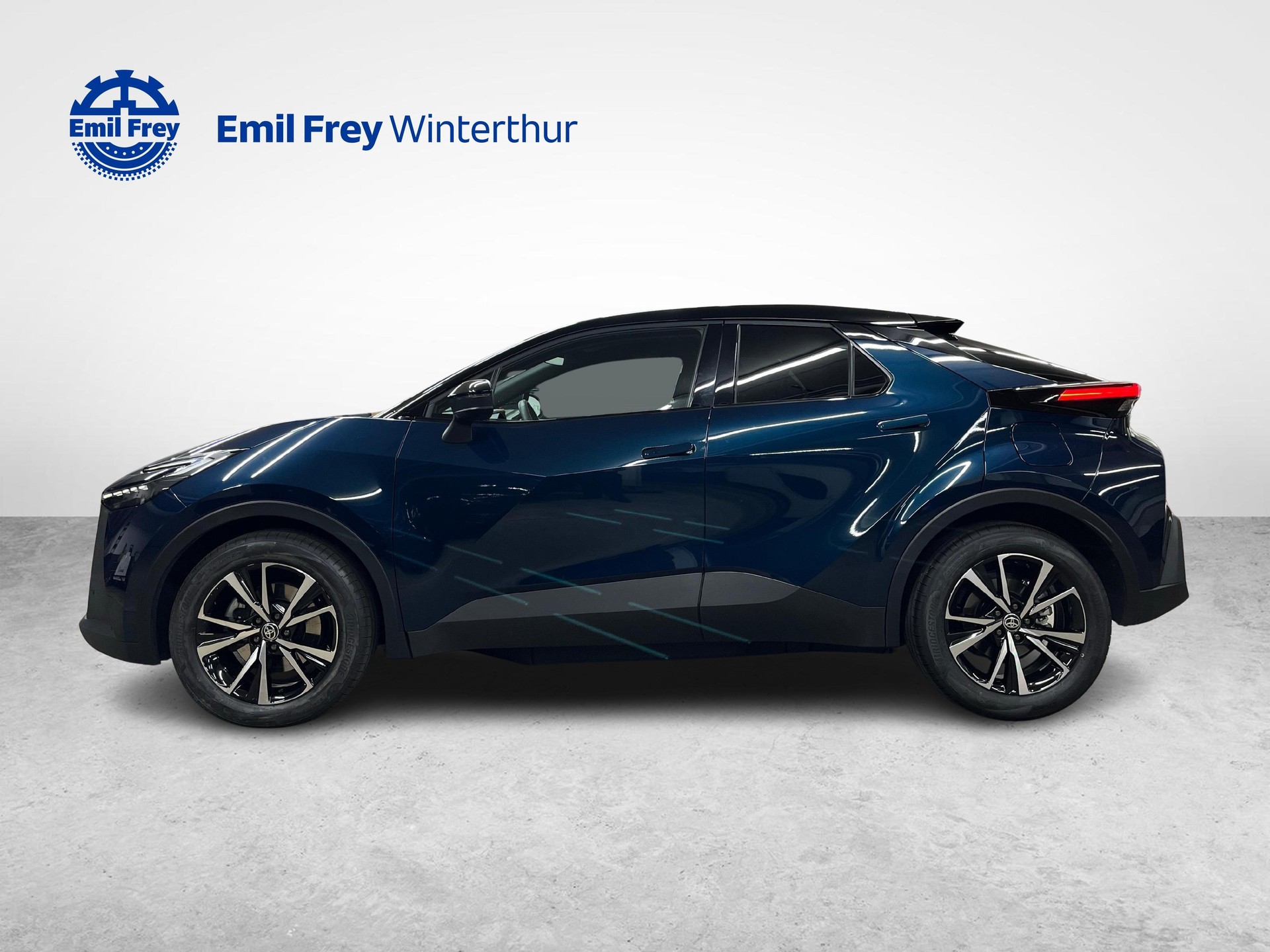 TOYOTA C-HR 2.0 PHEV Swiss Edition-image-1