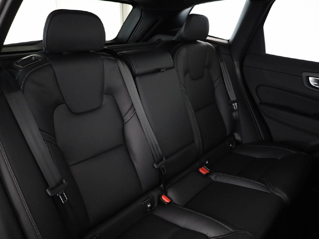 VOLVO XC60 2.0 T8 TE Ultra Bright eAWD-image-5