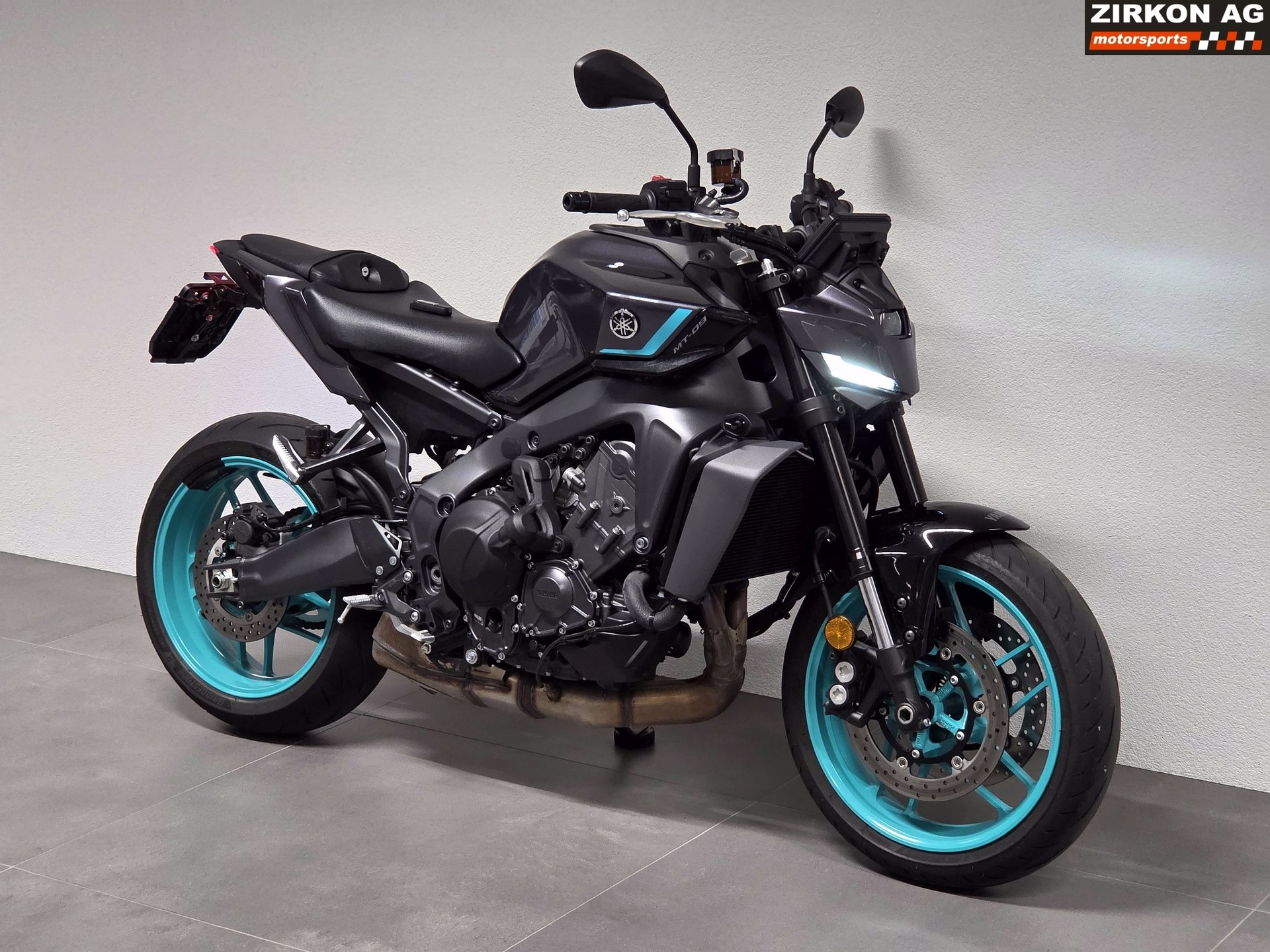 YAMAHA MT-09 Y-AMT-showroom-element-2
