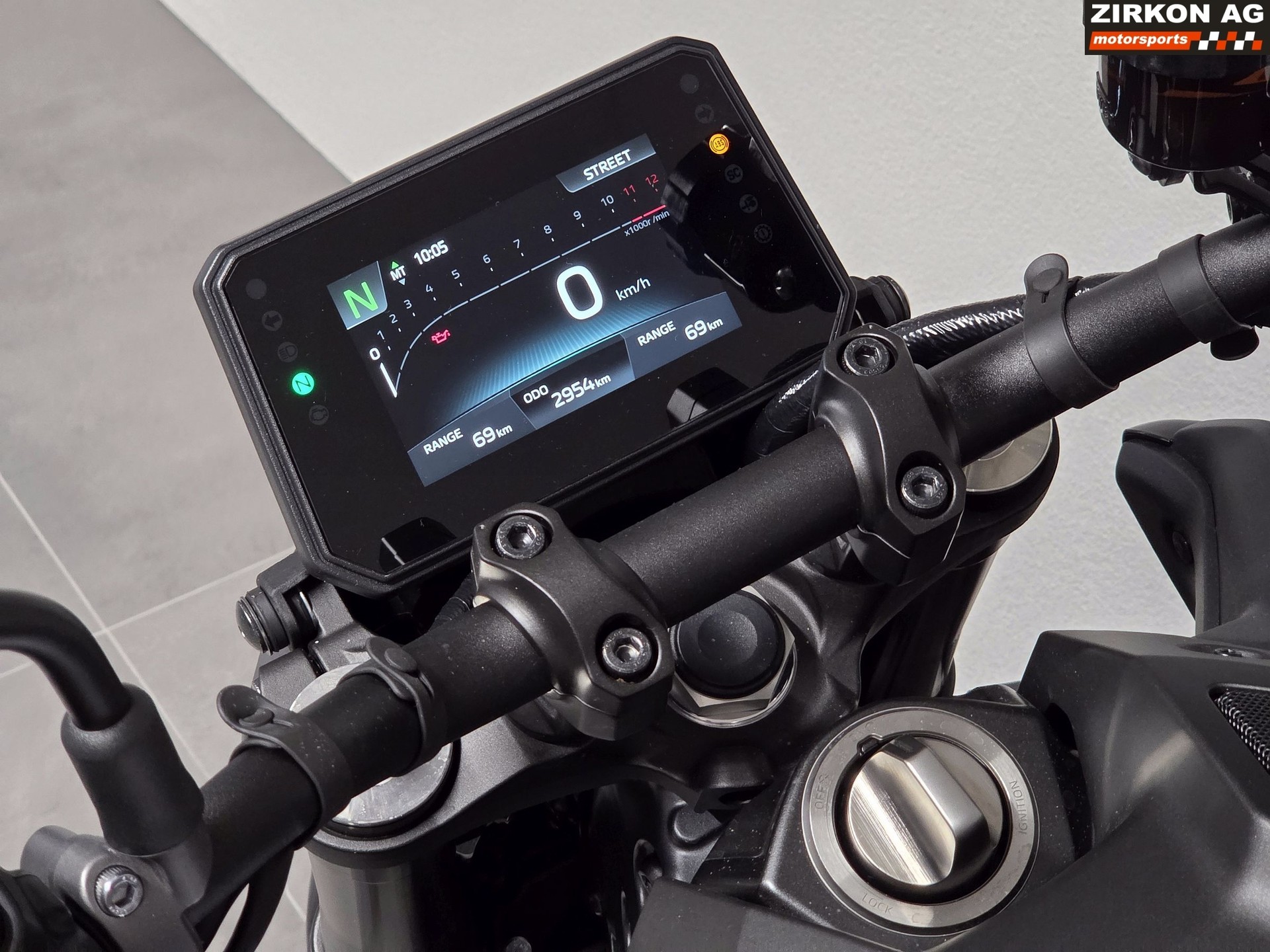 YAMAHA MT-09 Y-AMT-image-12