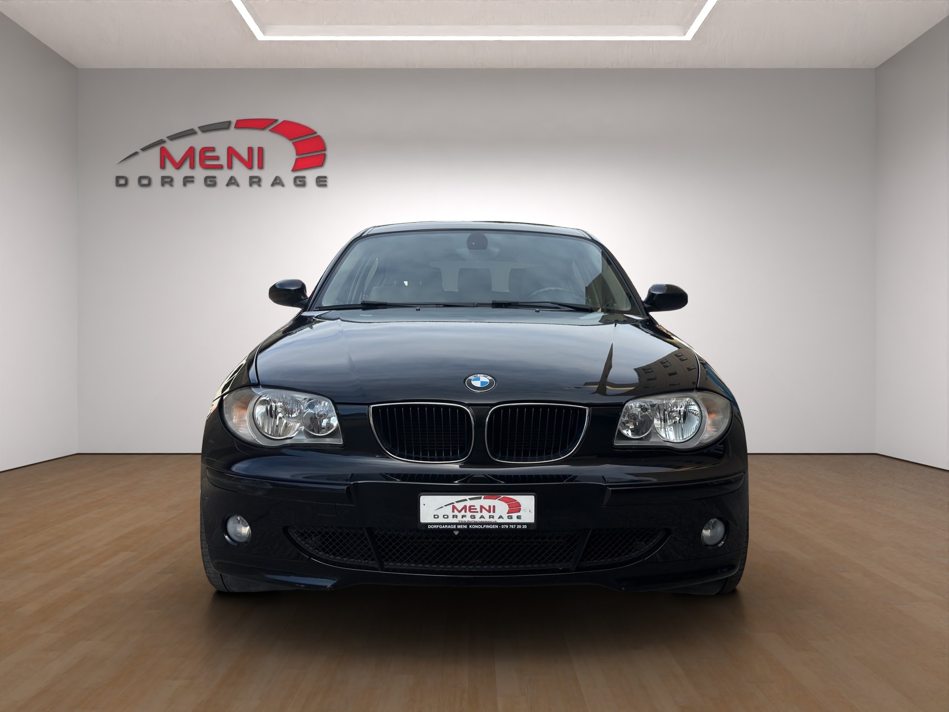 BMW 118d-image-1