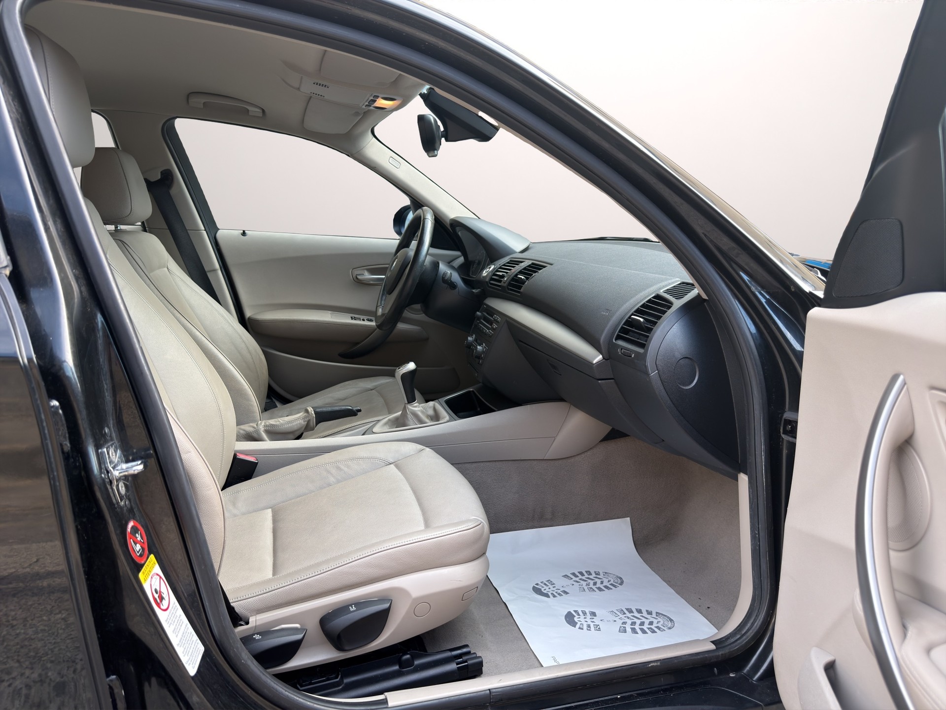BMW 118d-image-13