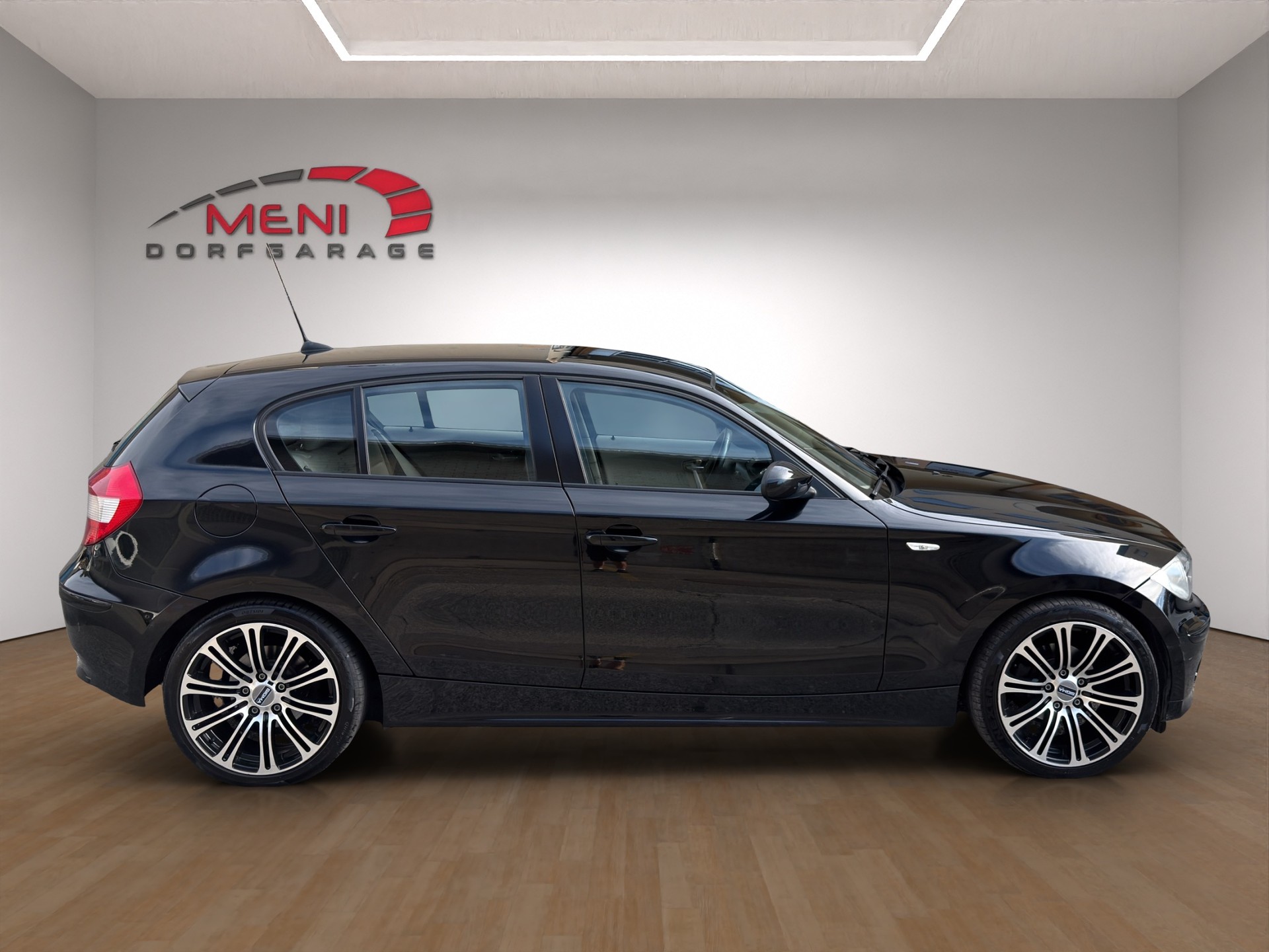BMW 118d-image-7