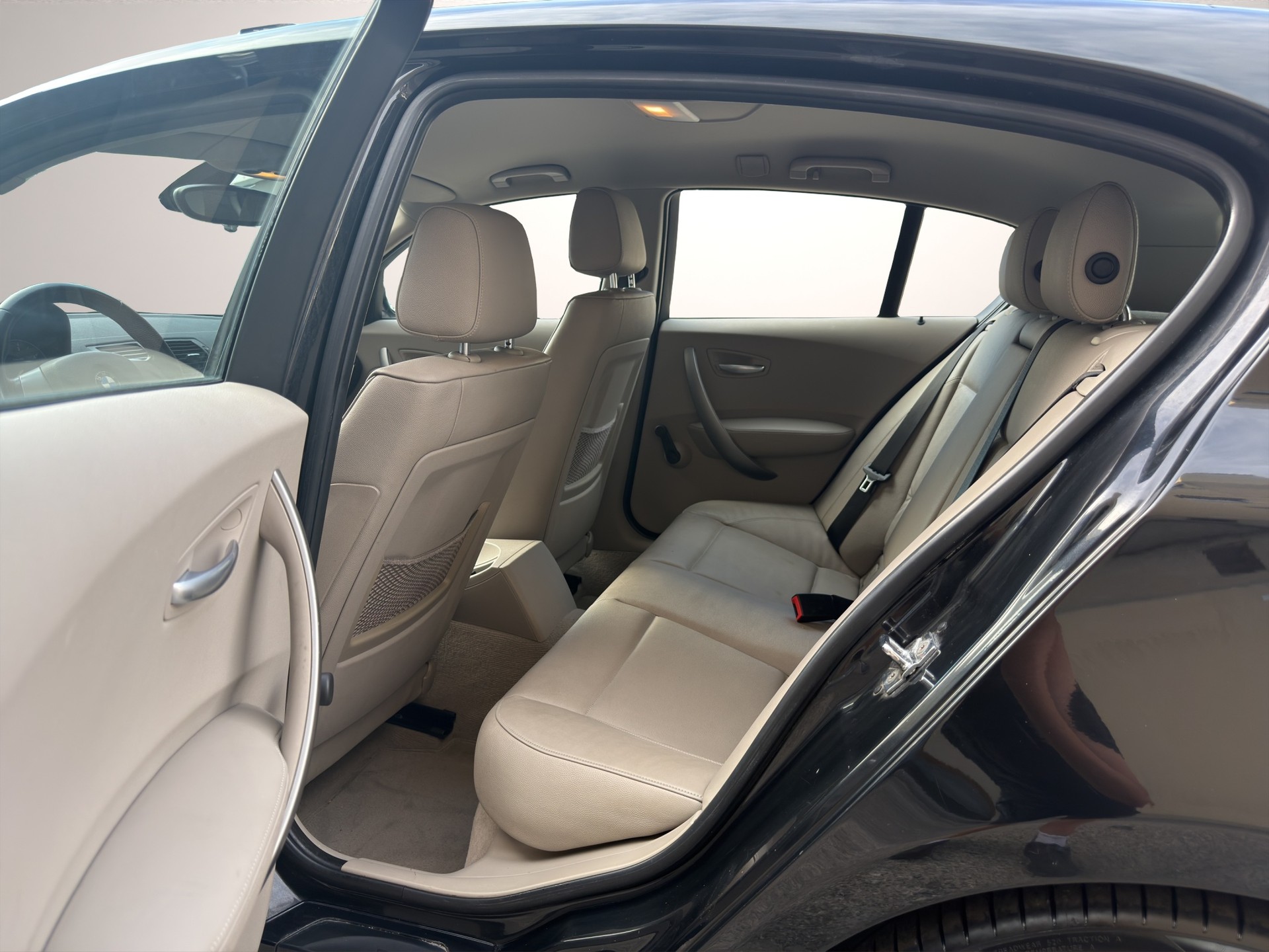 BMW 118d-image-11
