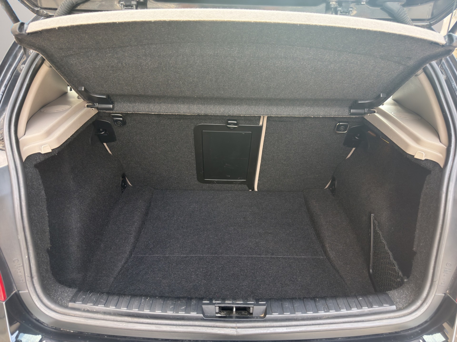 BMW 118d-image-15