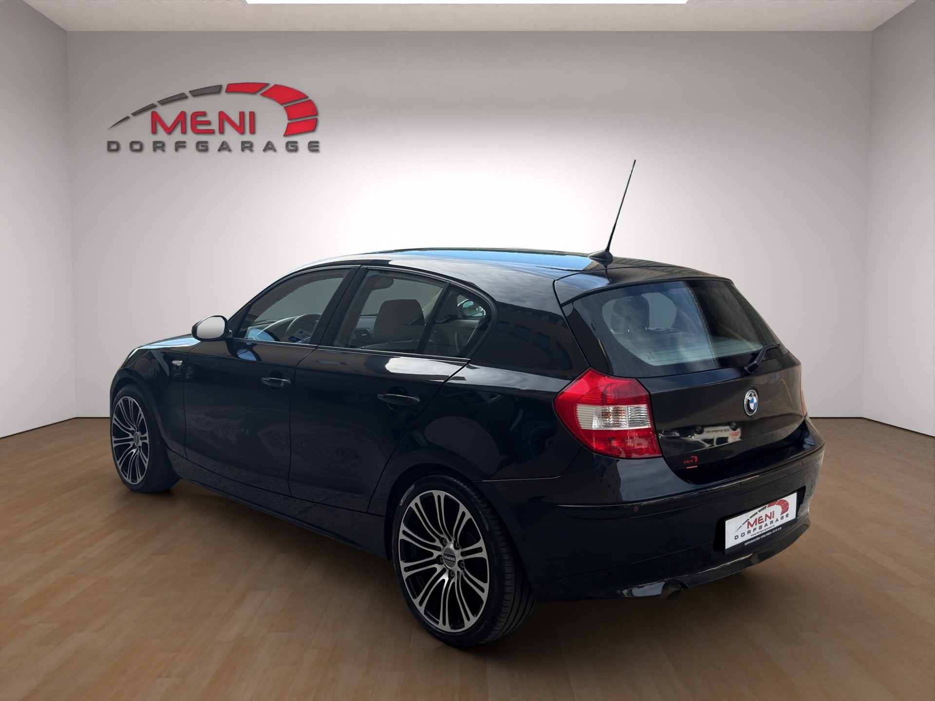 BMW 118d-image-4