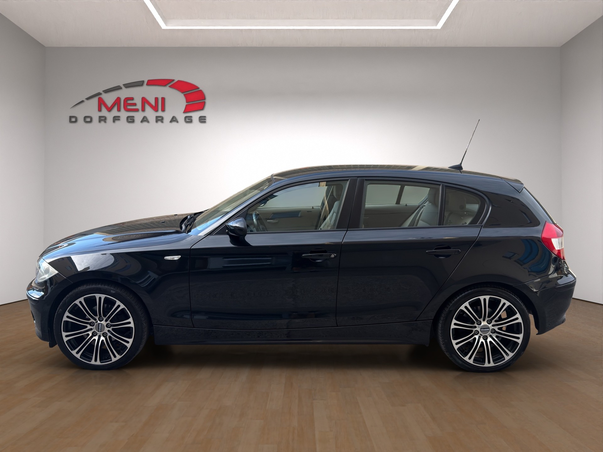 BMW 118d-image-3