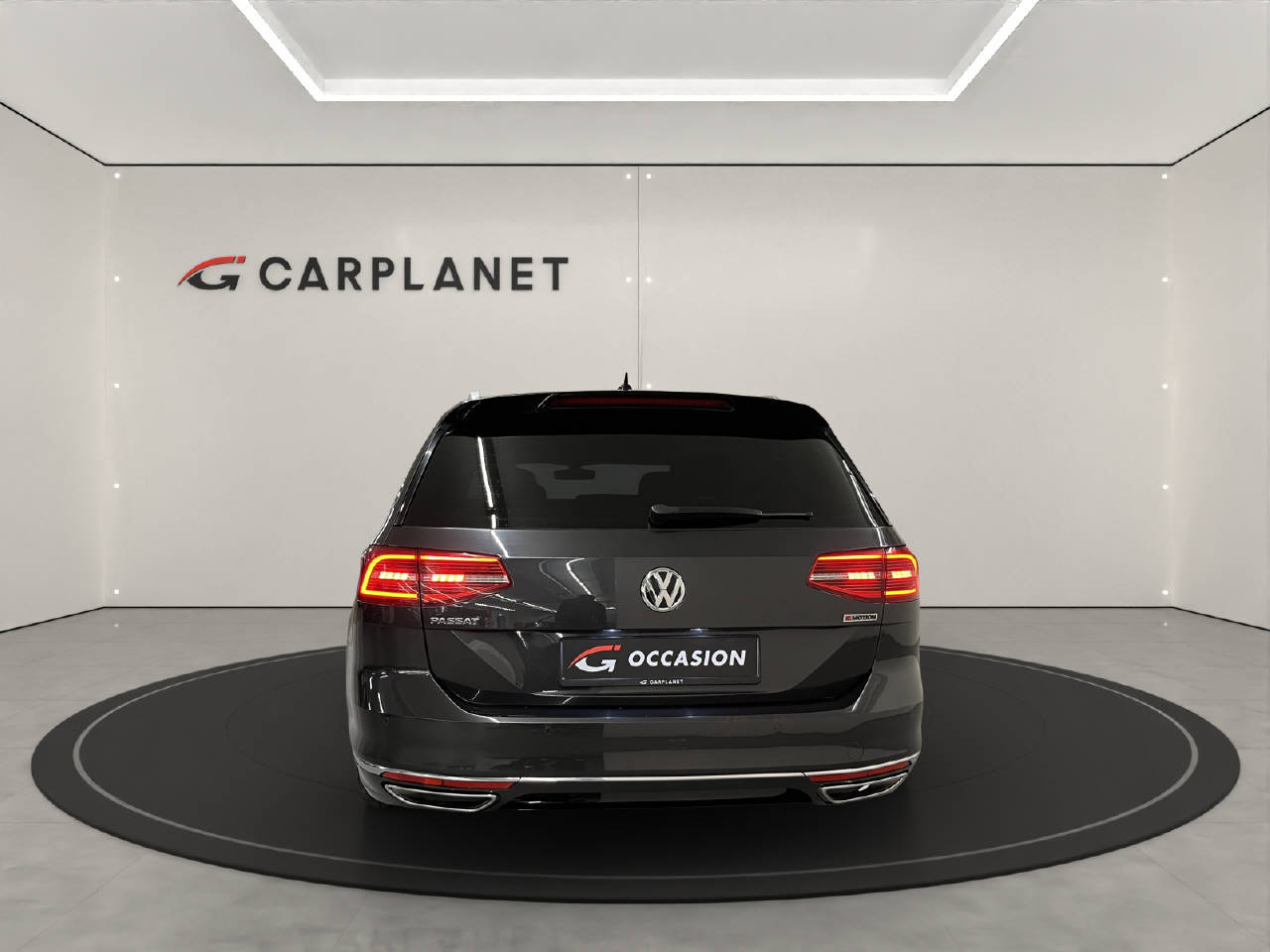 VW Passat Variant 2.0 TSI Highline DSG 4m-image-4