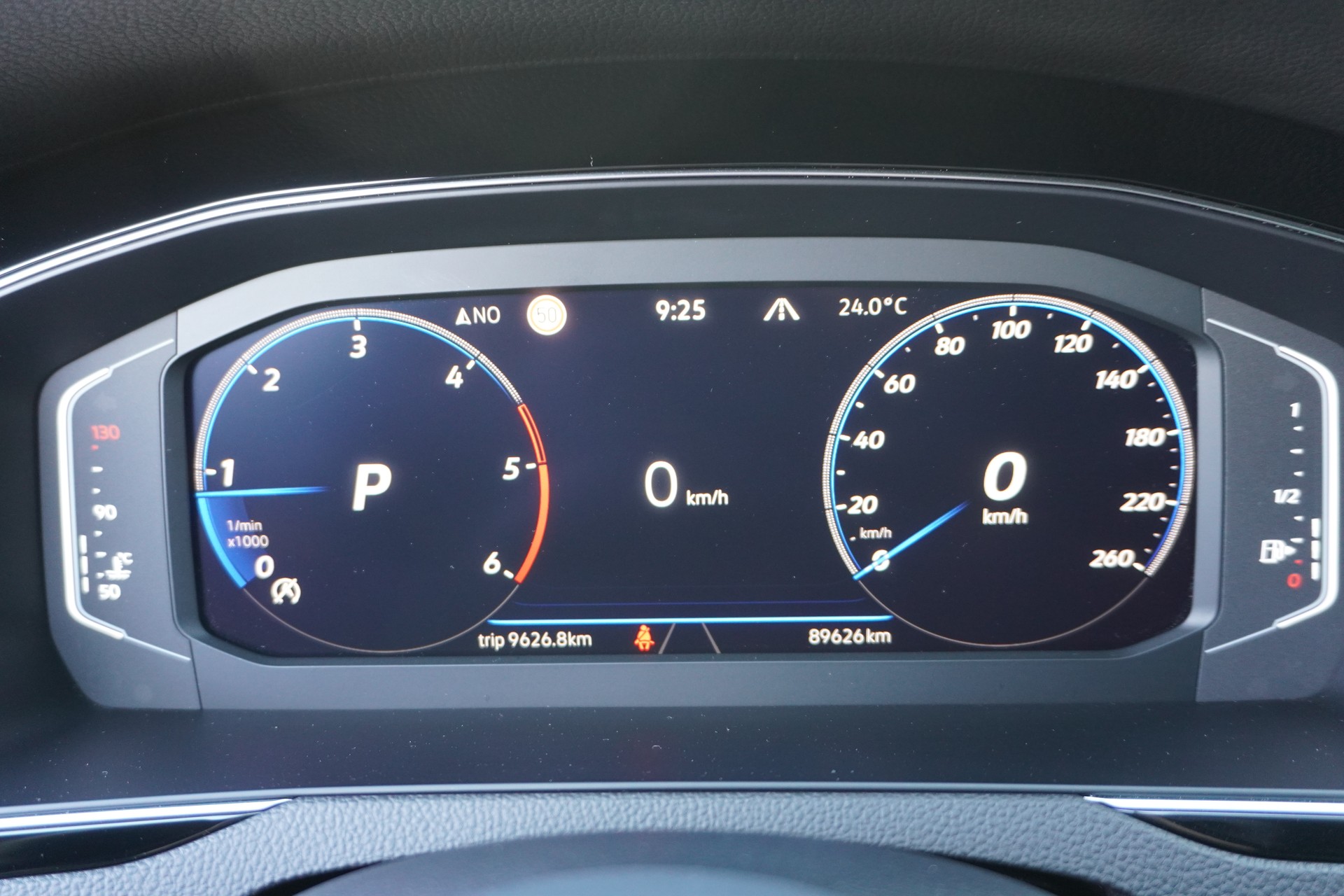 VW Passat 2.0 TDI BMT Business DSG-image-34