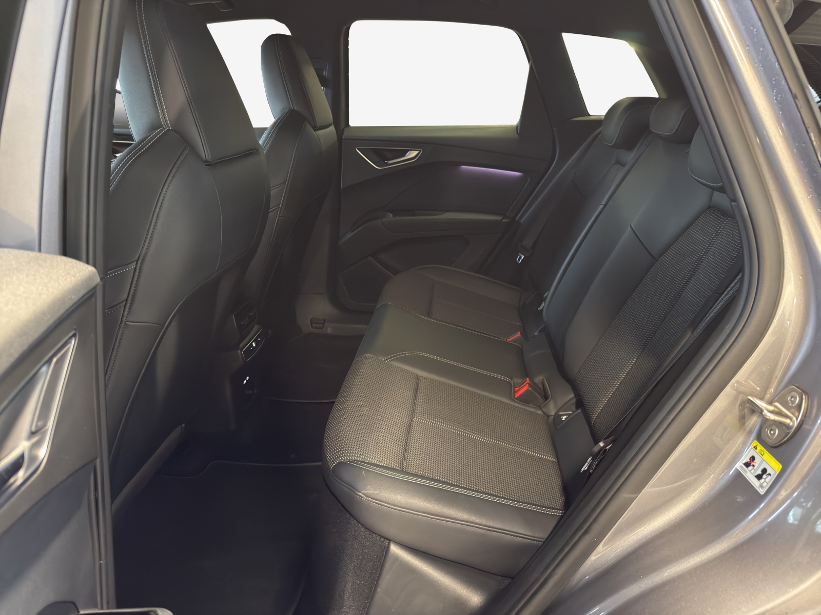 AUDI Q4 e-tron 40-image-11