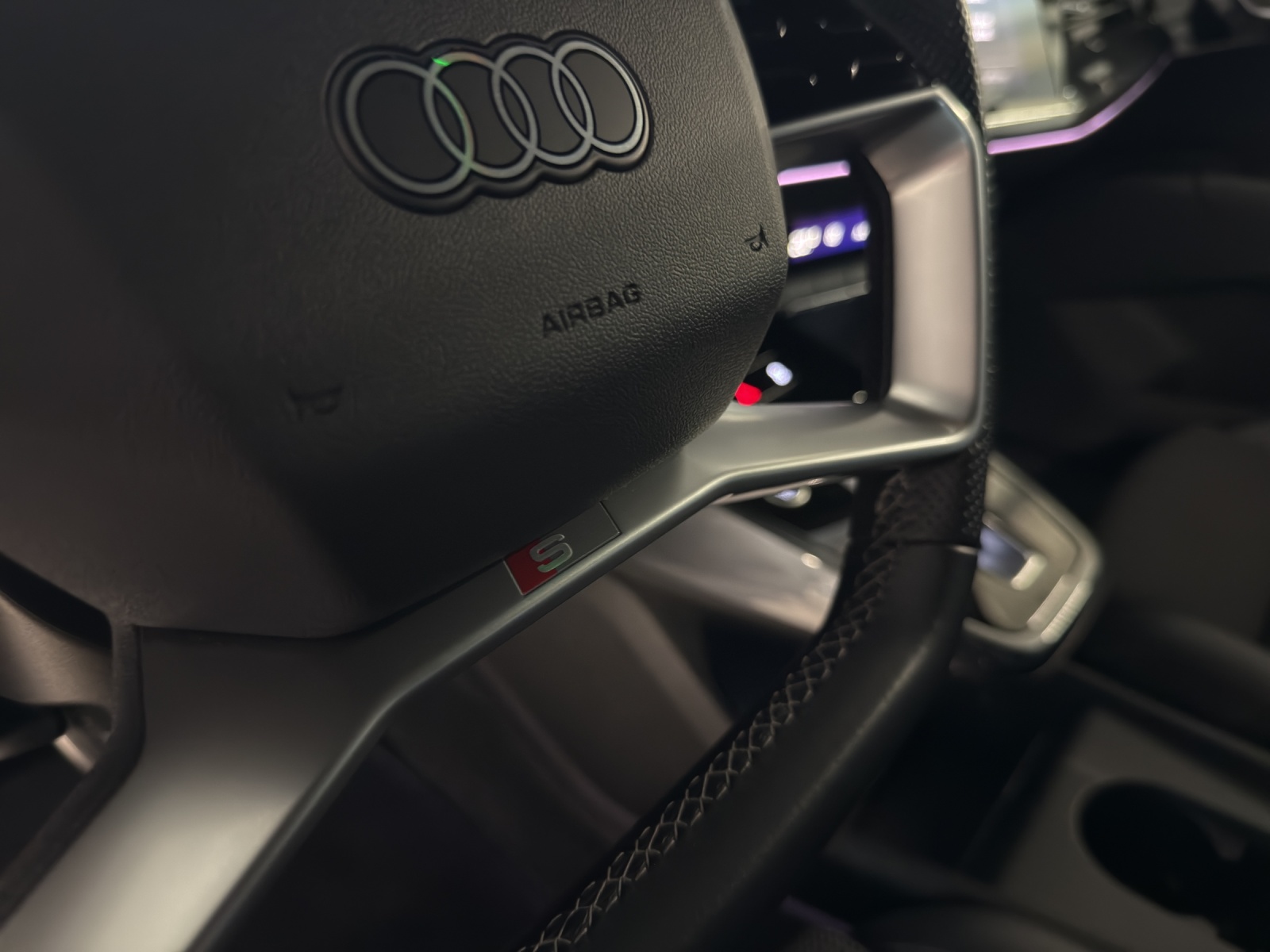 AUDI Q4 e-tron 40-image-14