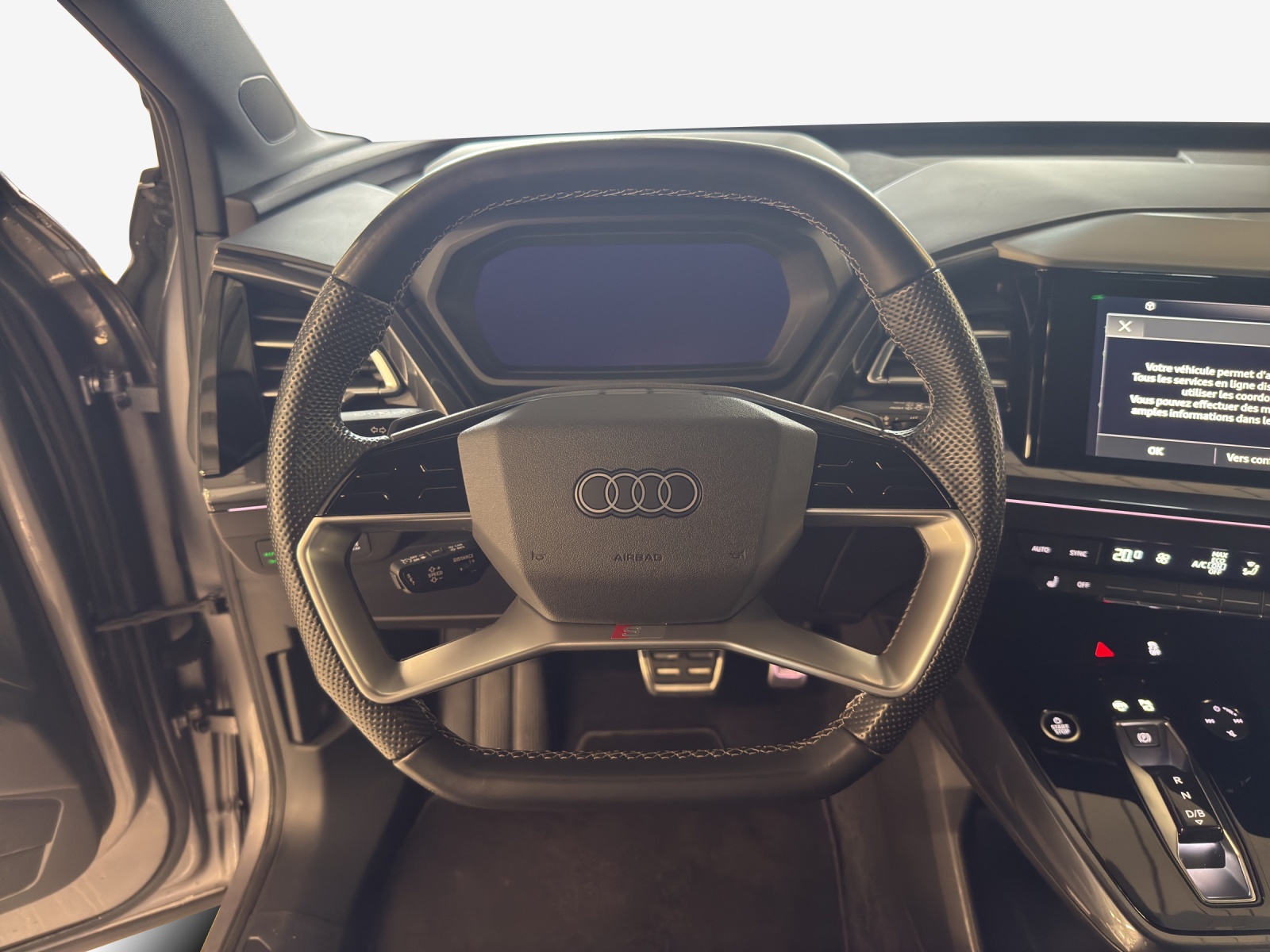 AUDI Q4 e-tron 40-image-9