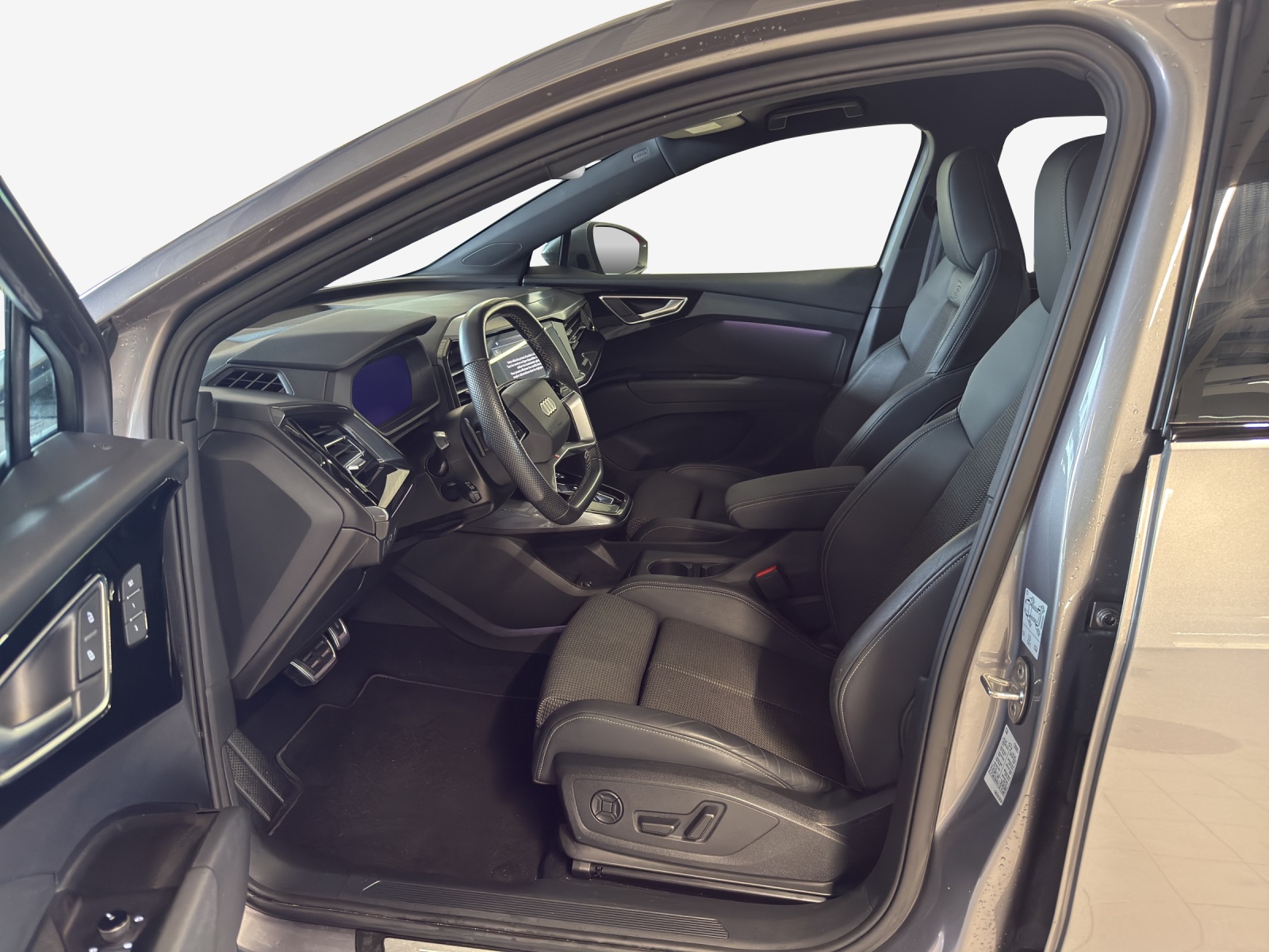 AUDI Q4 e-tron 40-image-7