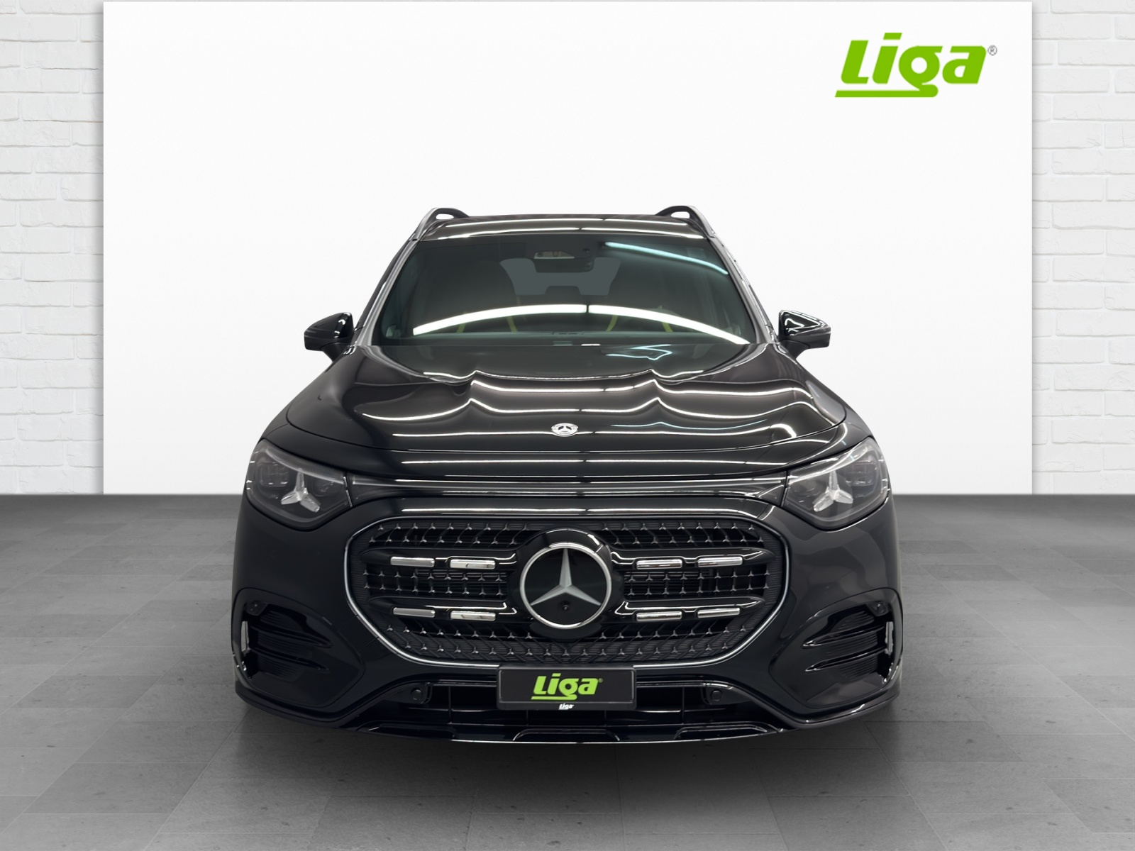 MERCEDES-BENZ GLB 220 4Matic-showroom-element-1